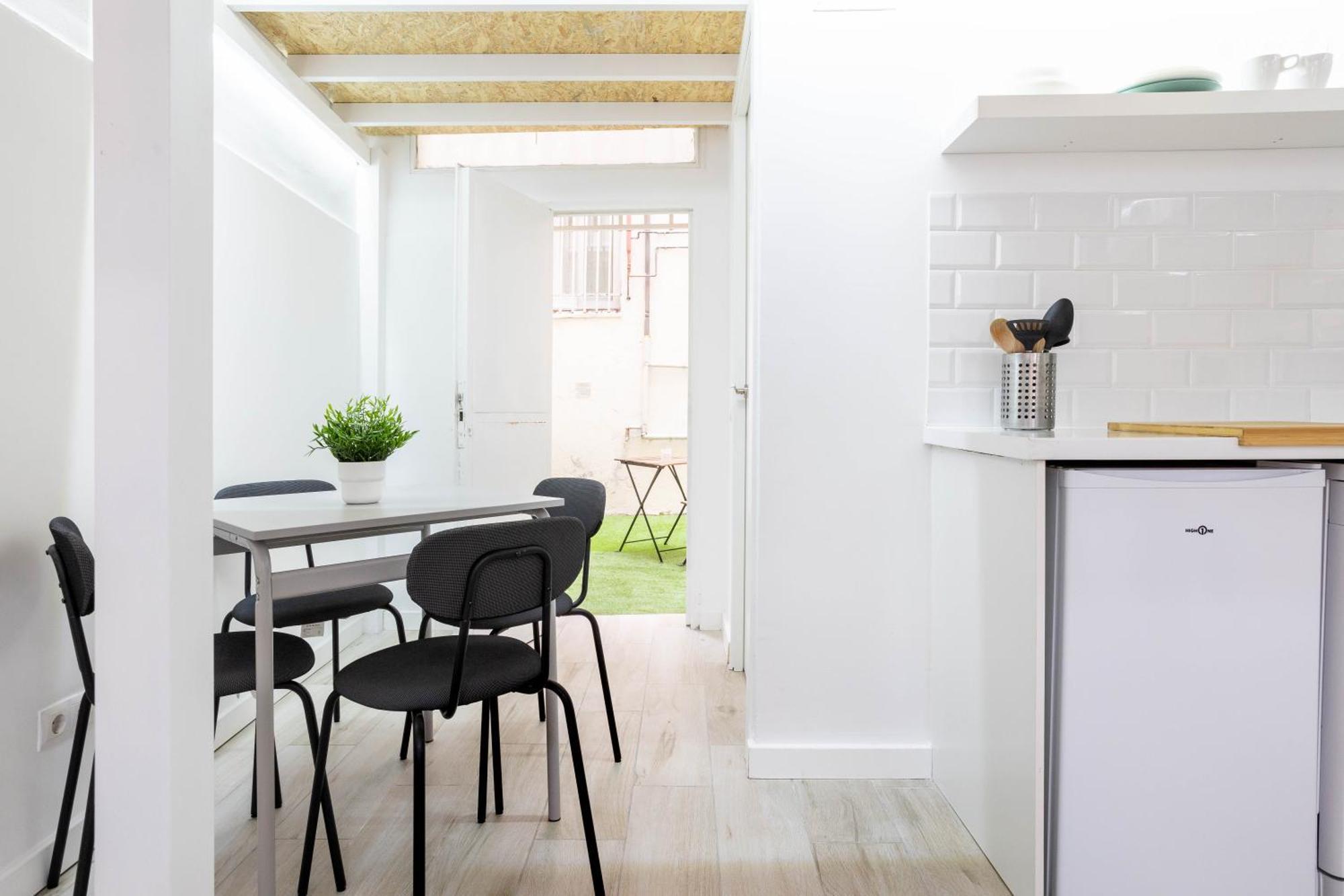 Apartment Loft Reformado En Marques De Vadillo Con Patio Privado