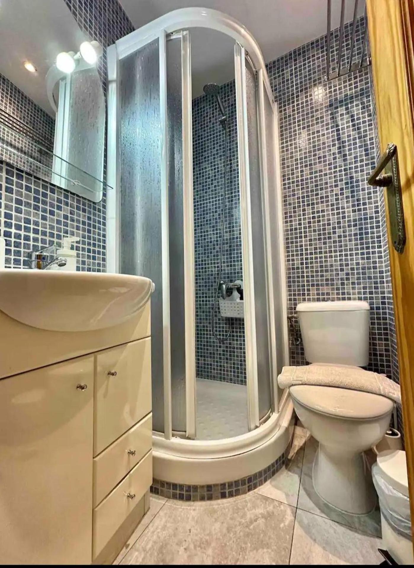 Apartment Charm -city Center- Calle Zurita Madrid