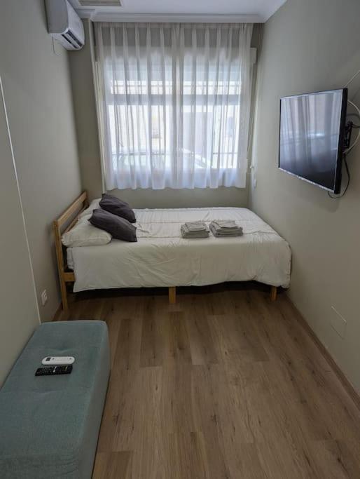 Andres Tamayo Calle, Apartamento En Av America Y Diego De Leon Apartment *