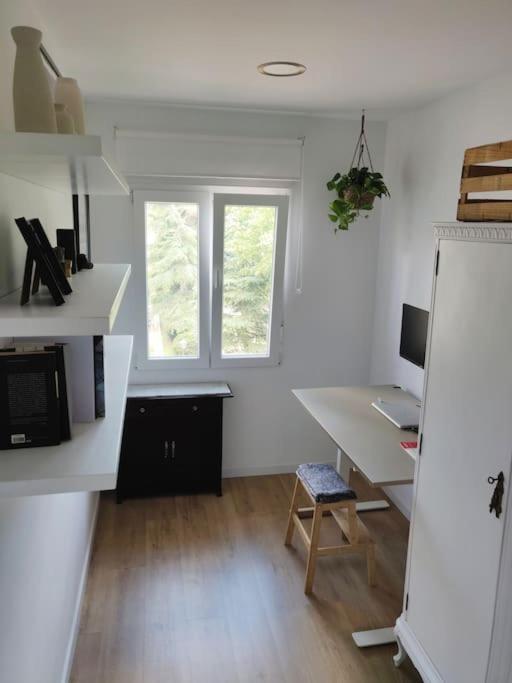 Apartment Moderno Con Oficina Y Balcon