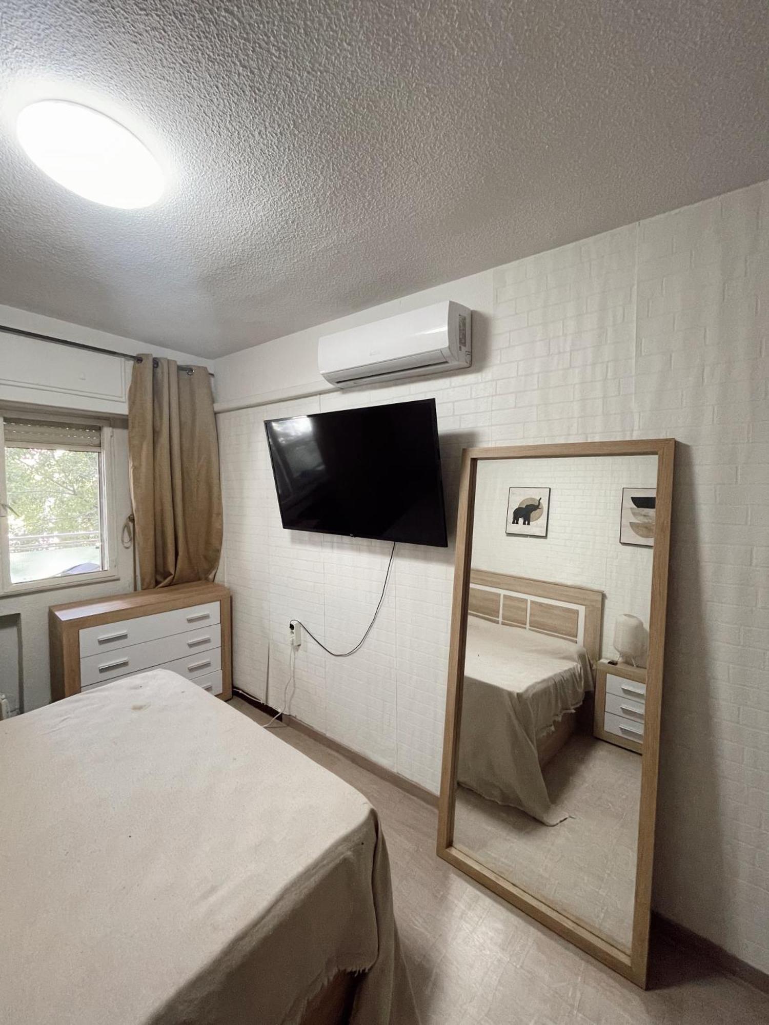 Apartment Amplia Habitacion En