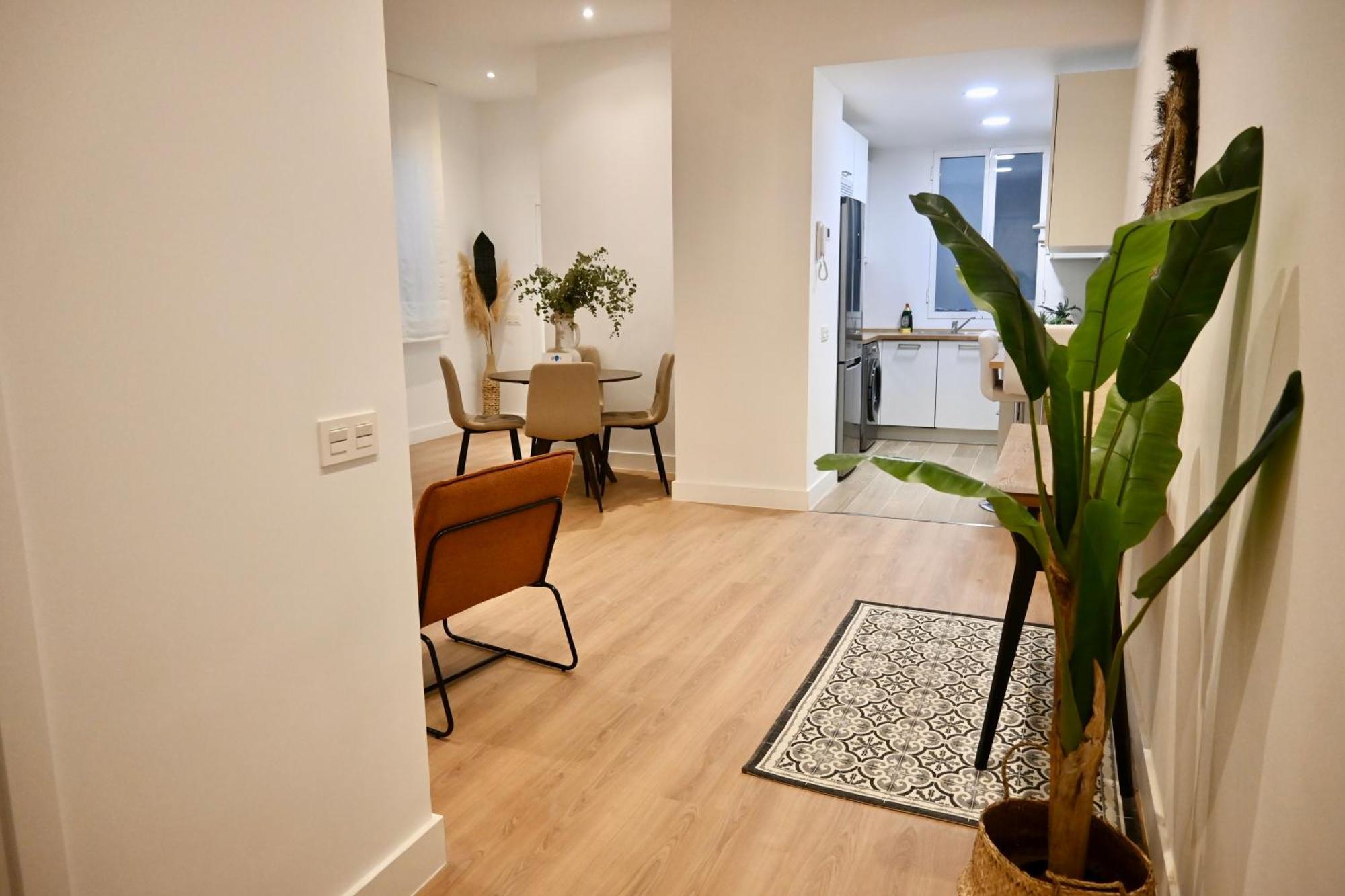 Apartment For Amplio Y Lujoso Temporal En El Barrio De Salamanca Gdp9 Madrid