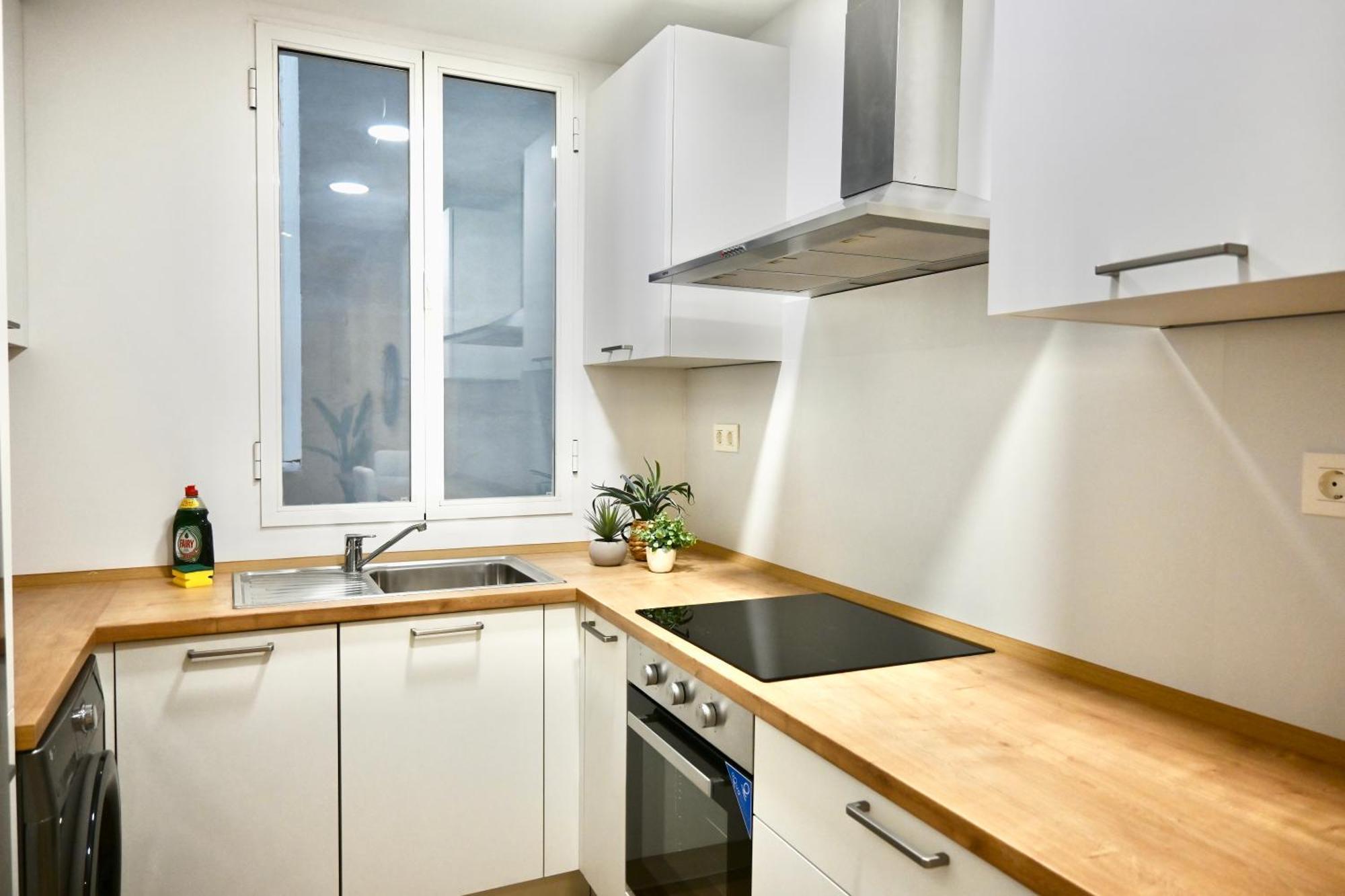 Apartment For Amplio Y Lujoso Temporal En El Barrio De Salamanca Gdp9