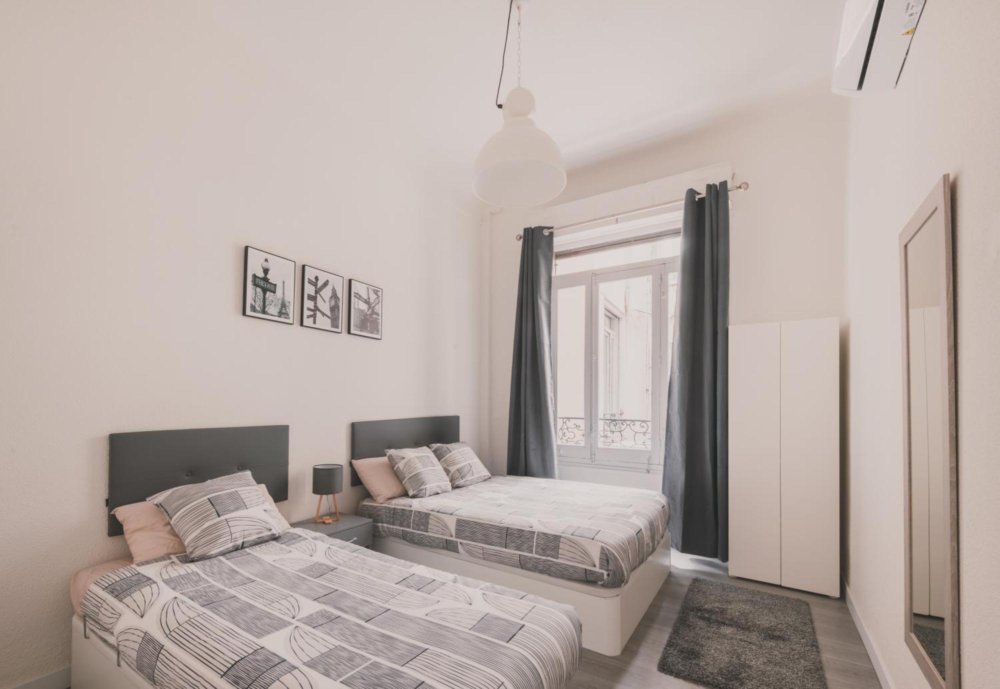 Amplio Piso De 7 Habs, 4 Banos Sobre Calle Gran Via Apartamento