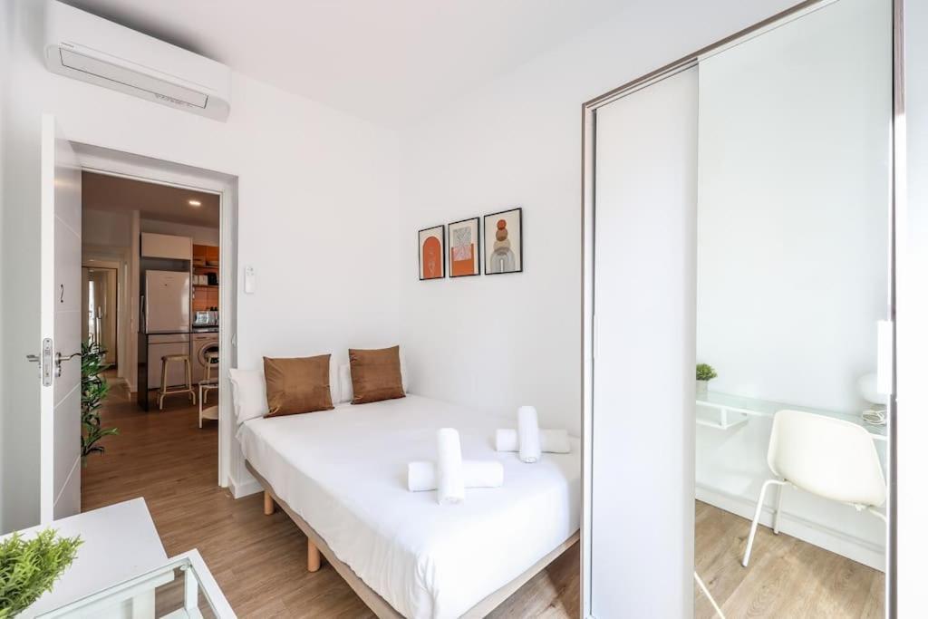 Urban Tranquility In - Just Relax & Enjoy Apartment
