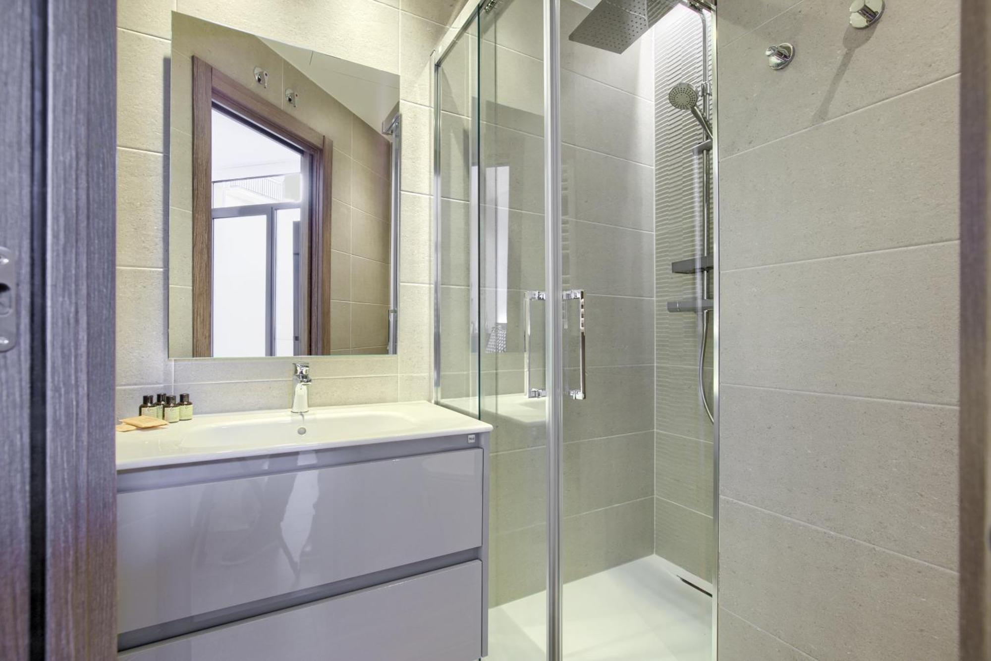 Dobo Homes - G53 Apartment Madrid