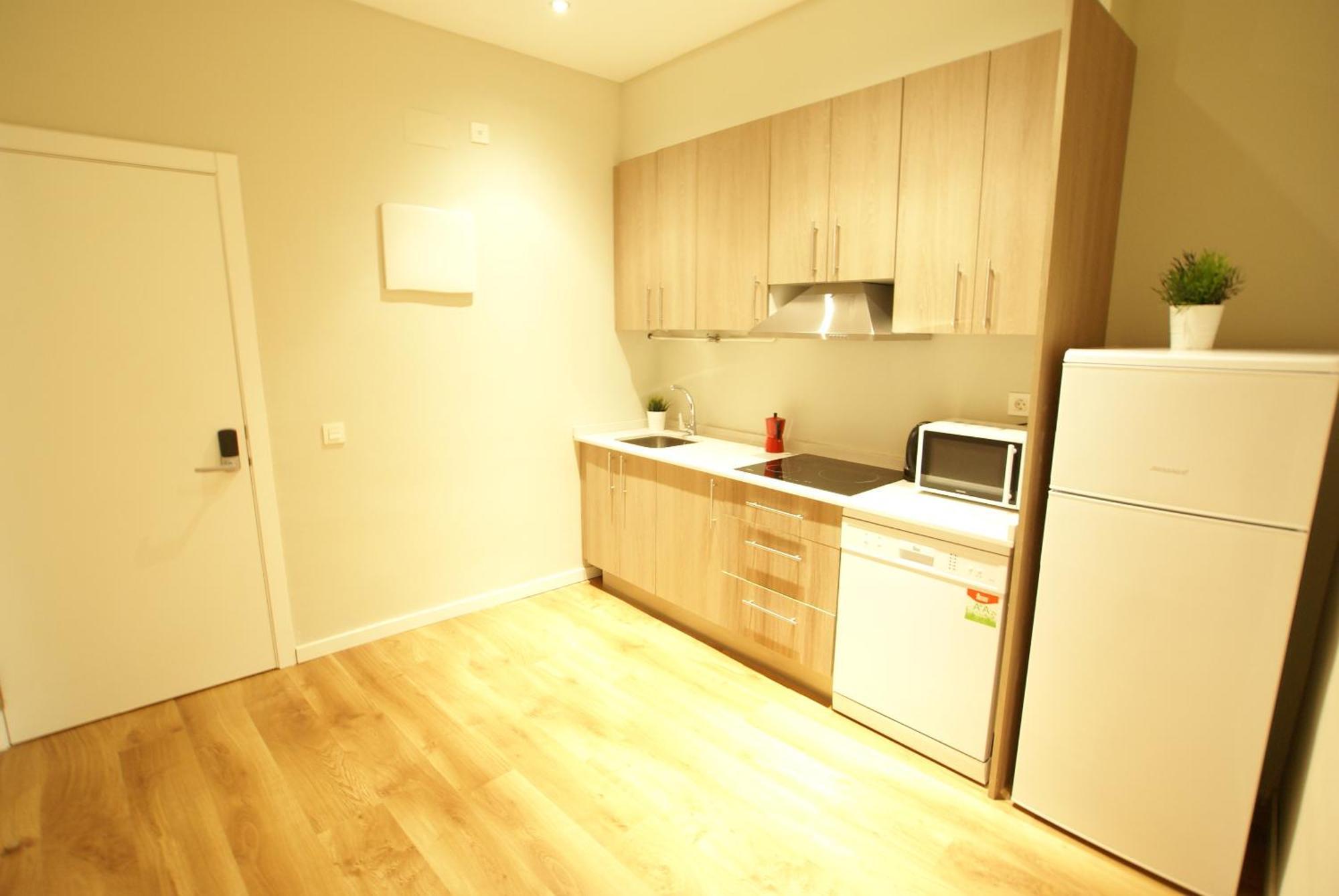 Bed & Breakfast Dplace To Be - Luxury In Historic Center Madrid