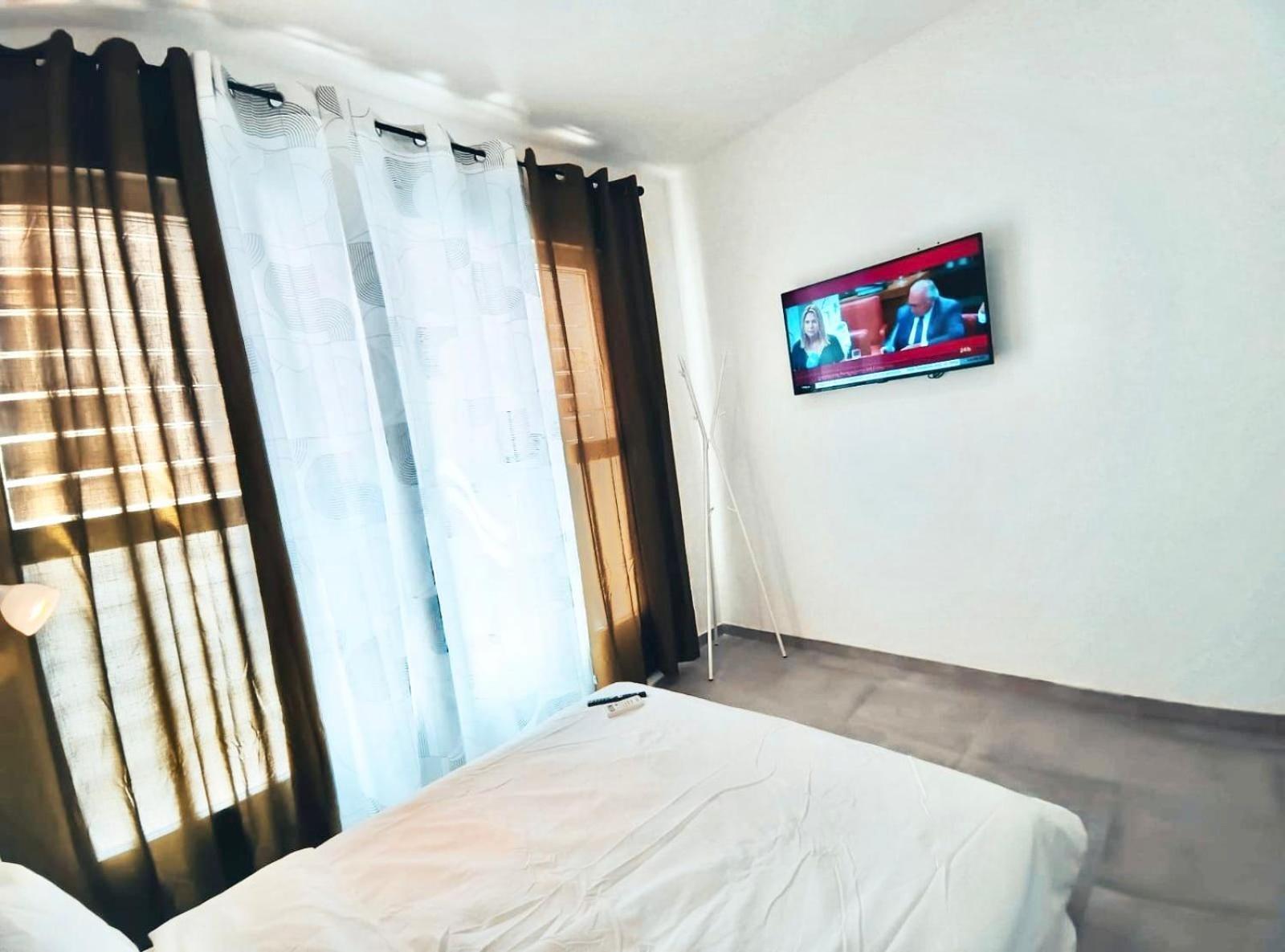 Apartamento Metro Avenida De America 02 Madri