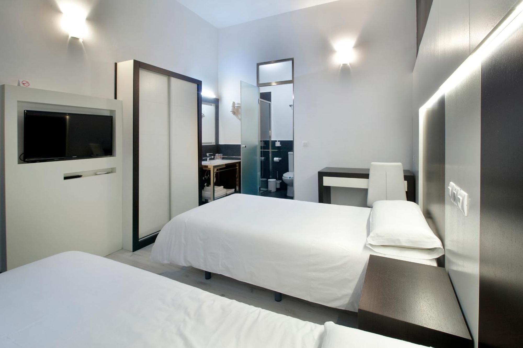 Alhambra Gæstehus 3*