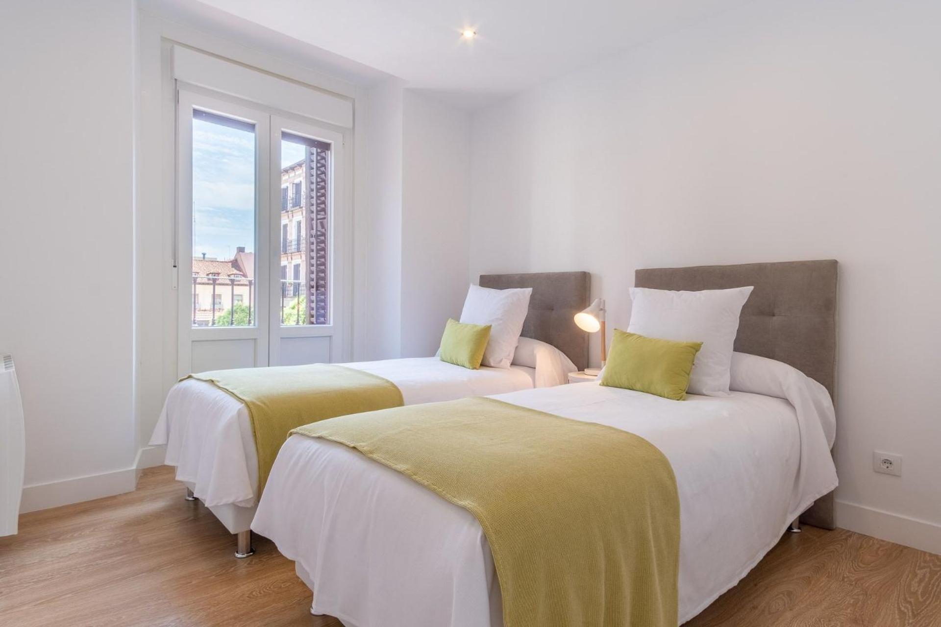 Charming For 4 Steps Away From Mercado De San Miguel , Calle Mayor Iv Apartment Madrid