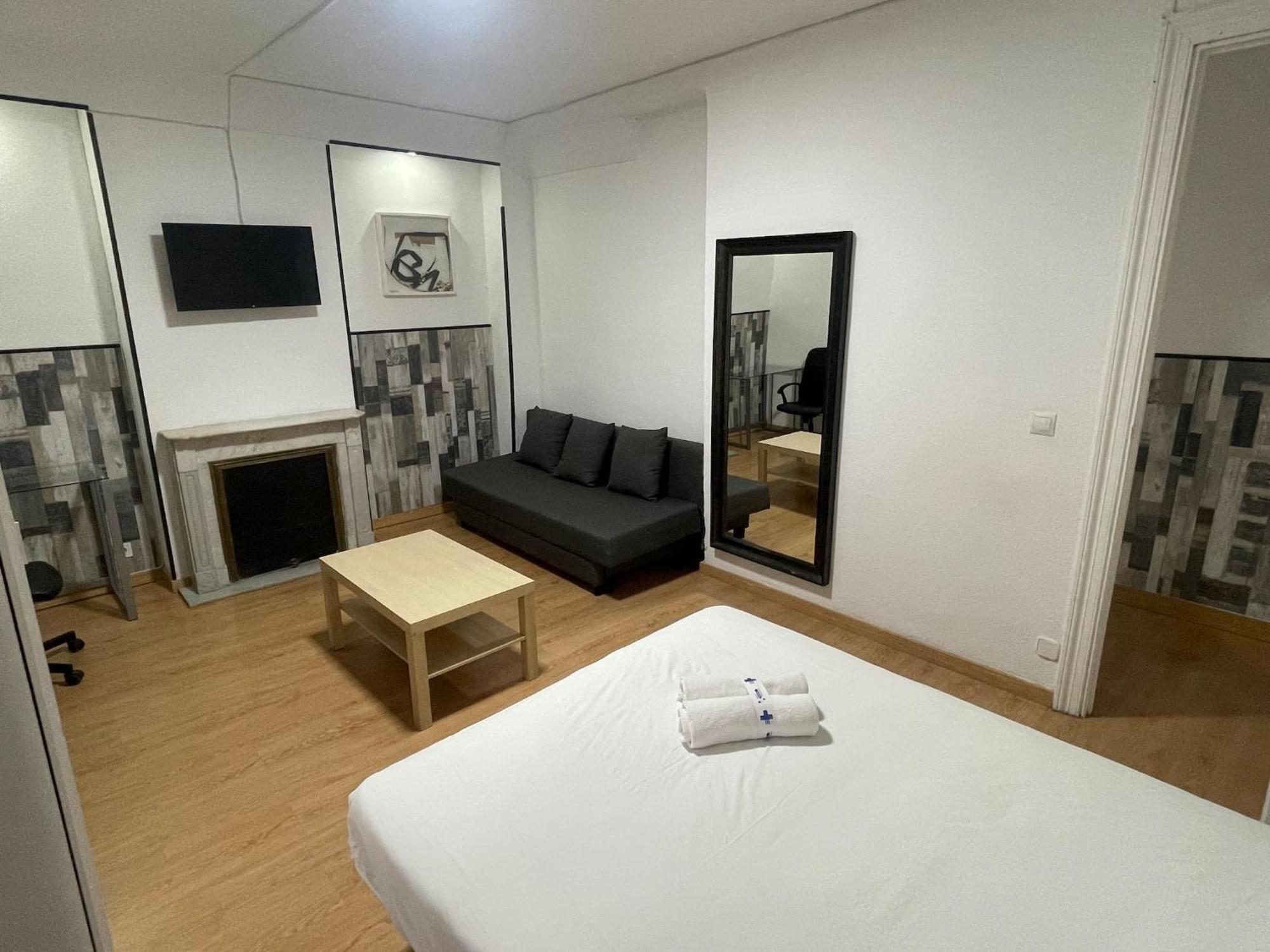 Apartamento Day Santo Domingo Centro Gran Via Sol Malasana Madri