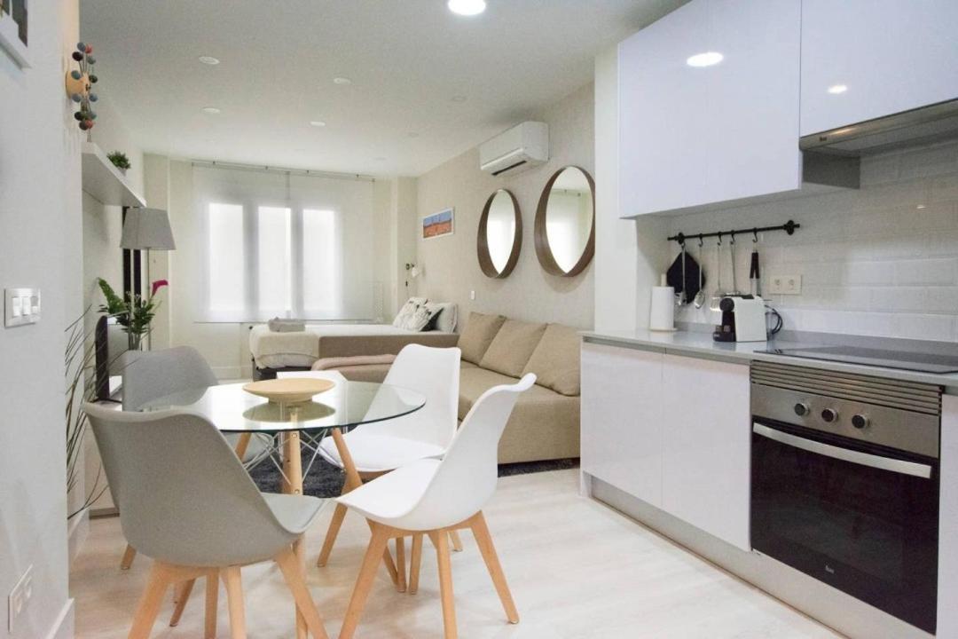 New And Cozy-studio-chueca Apartment