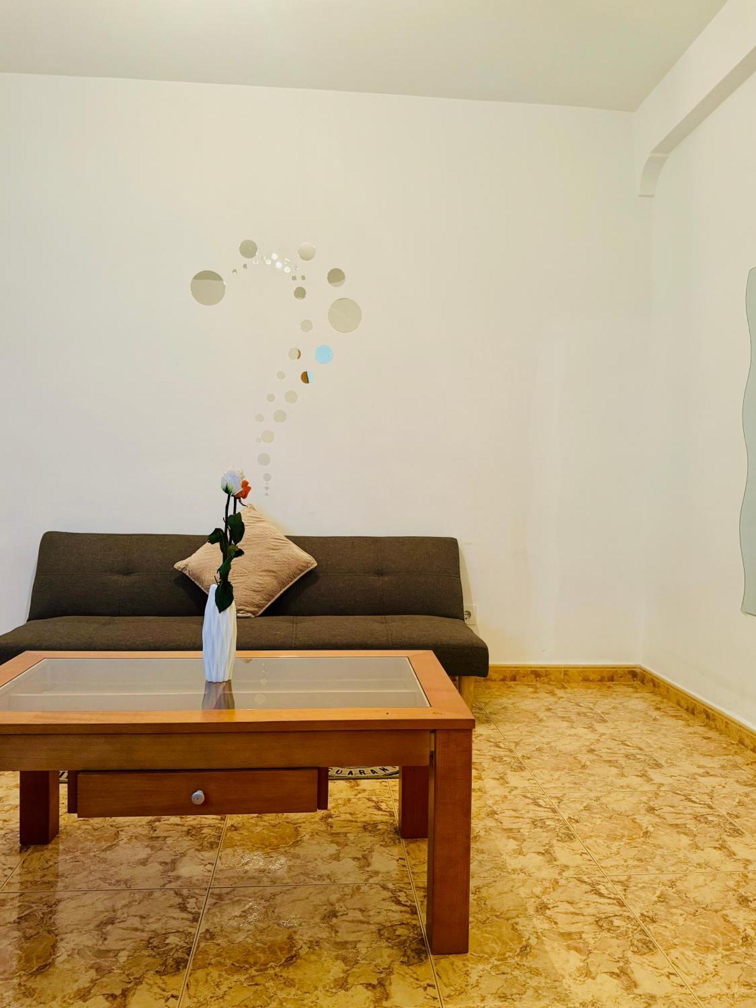 Pisos Baraja Gl Apartment *