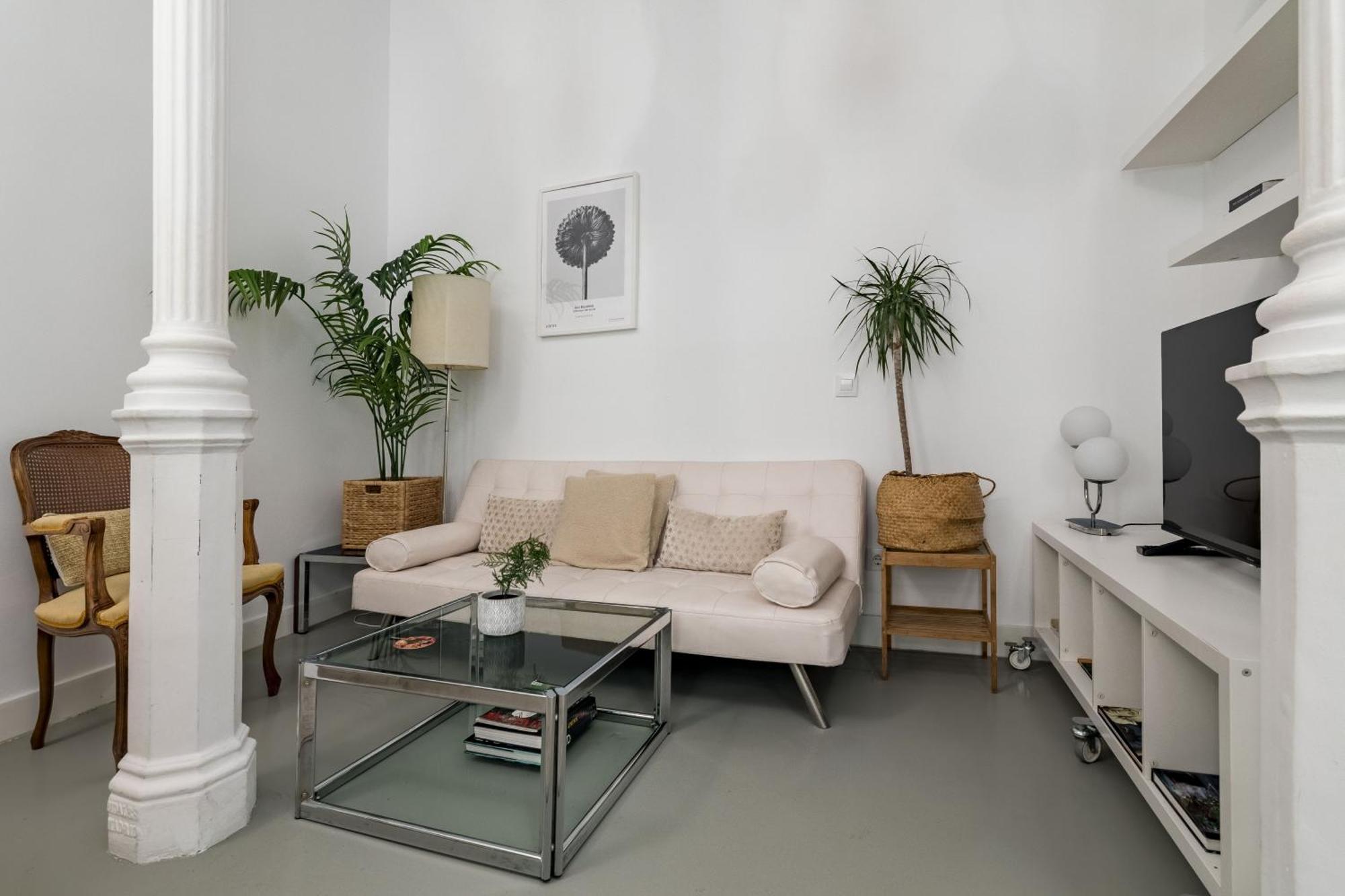 White Urban Vibes Apartment Madrid