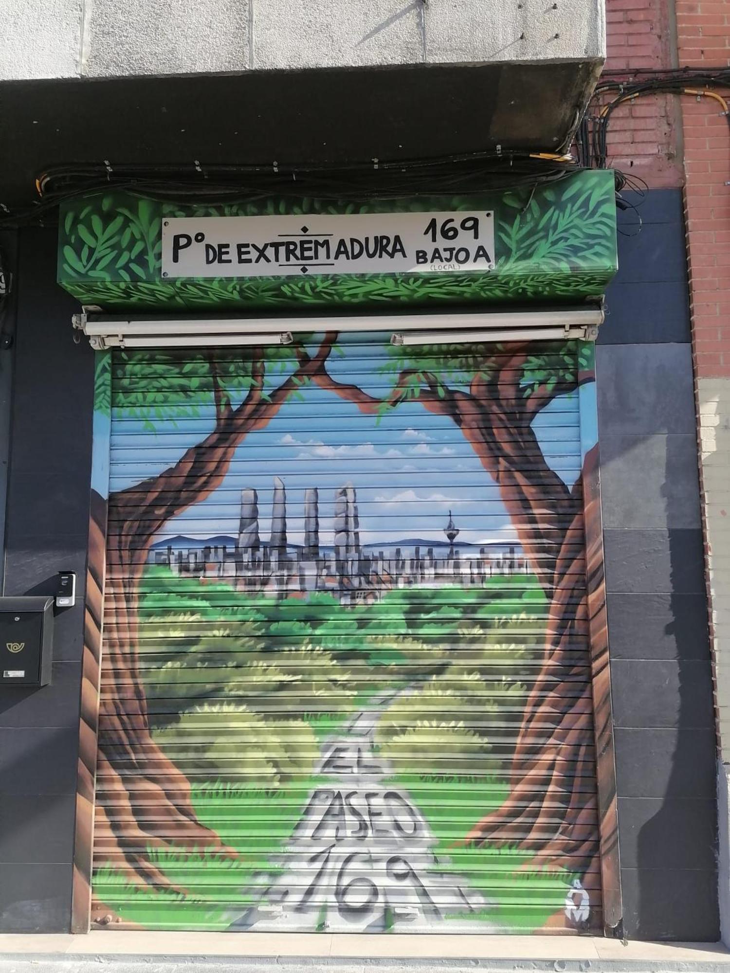 El Paseo A 169 - Junto A La * Madrid