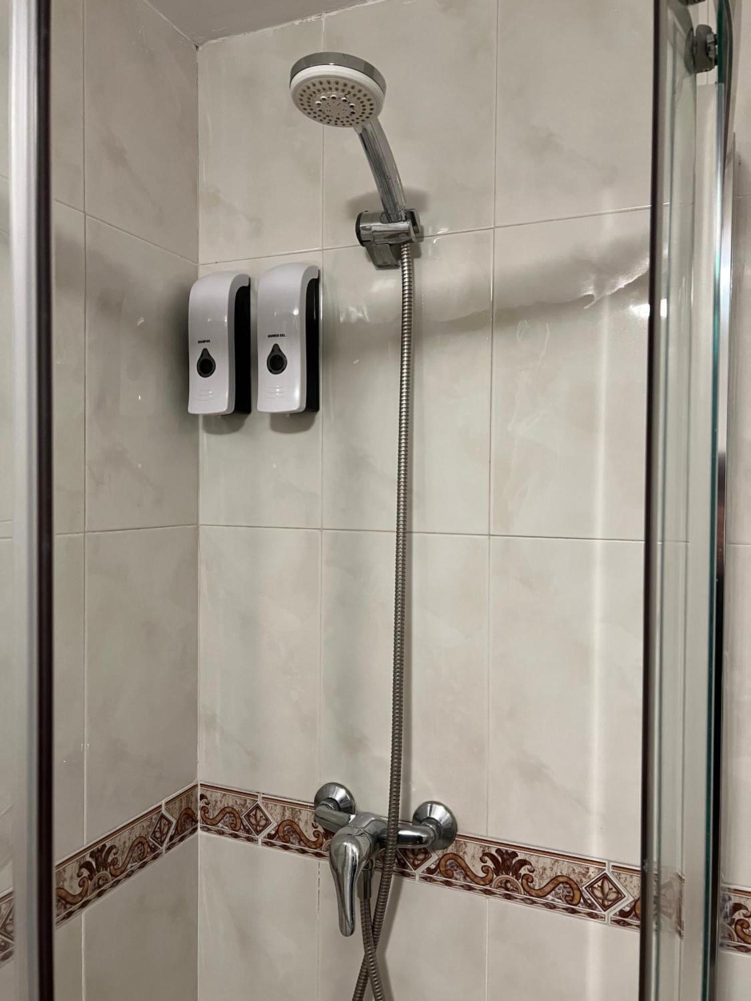 A 5 Minutos De Ifema Y 10 Del Aeropuerto, Habitacion Y Bano Privado Con Entrada Independiente Guest house Madrid