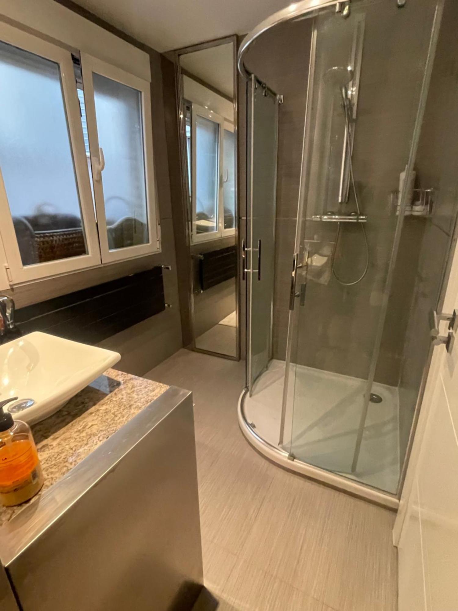 Bed & Breakfast Amplia Con Bano A 5 Min Retiro