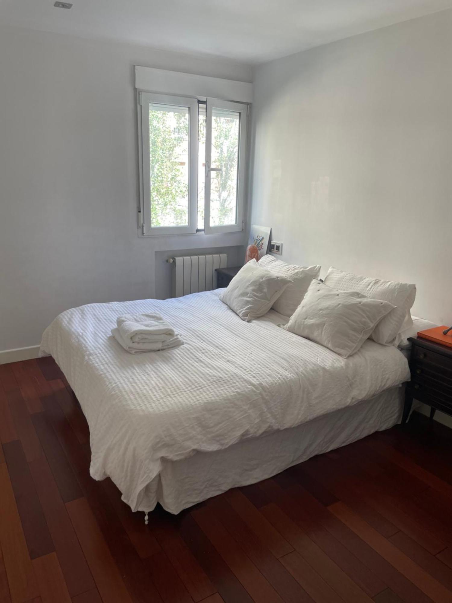Bed & Breakfast Amplia Con Bano A 5 Min Retiro