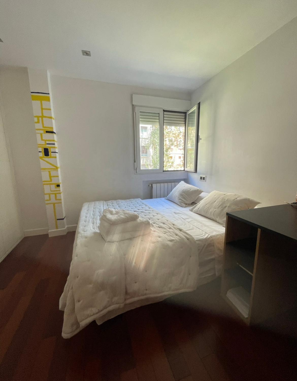 Bed & Breakfast Amplia Con Bano A 5 Min Retiro Madrid