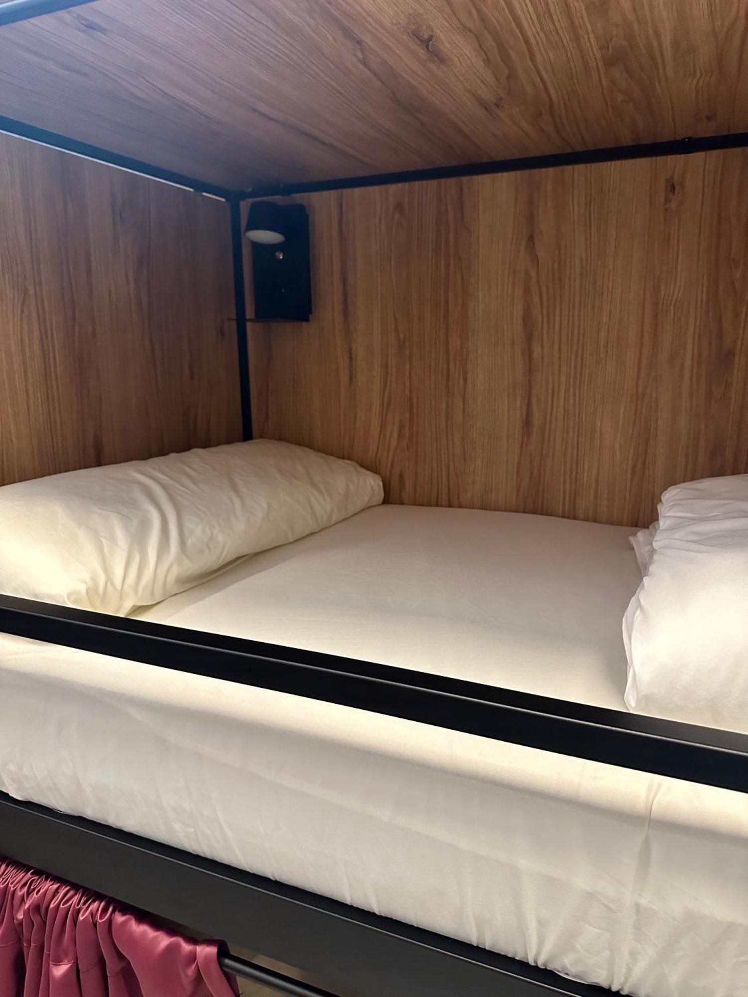Velvet Pacifico Albergue
