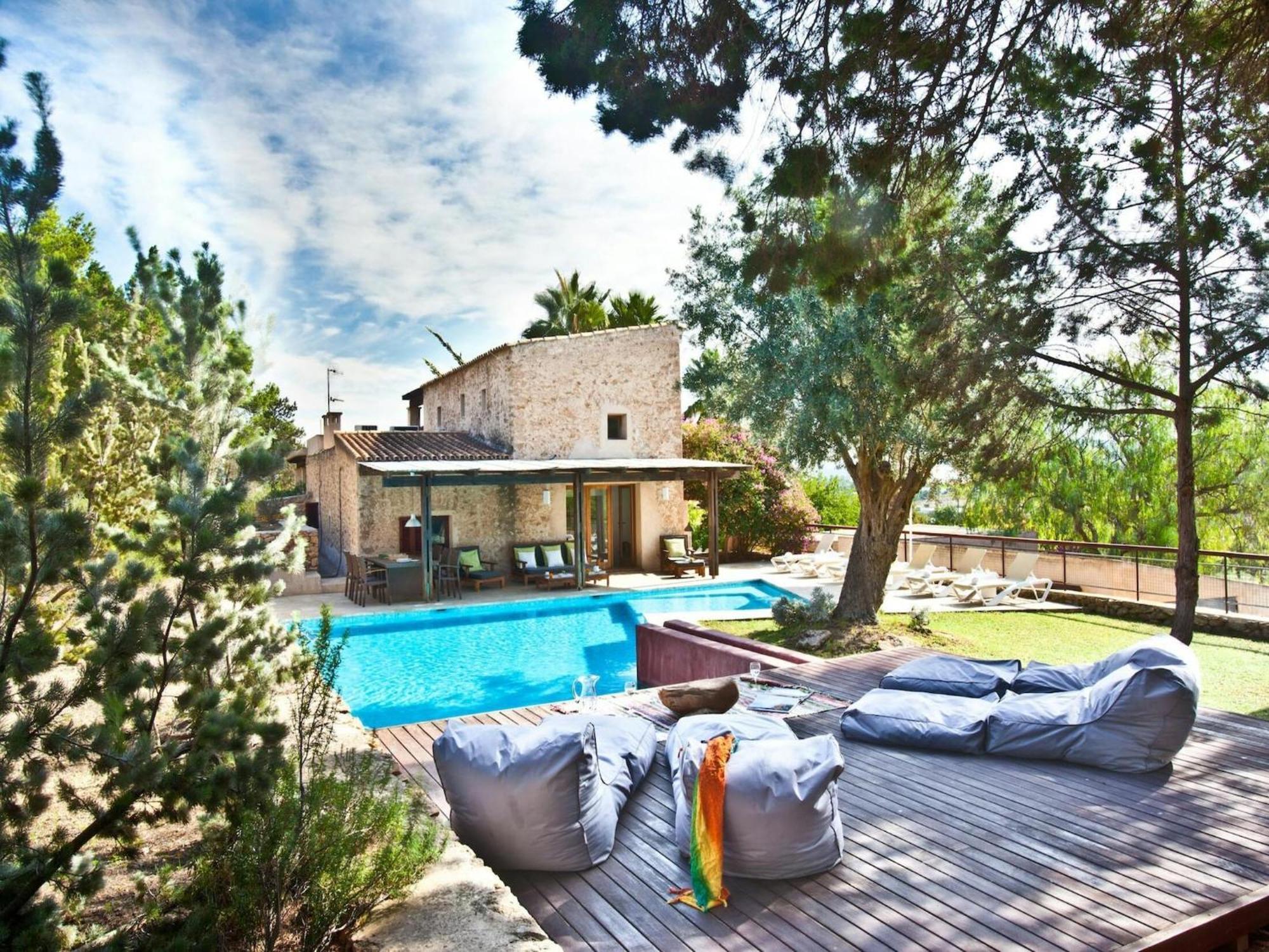 With Modern Amenities Madri