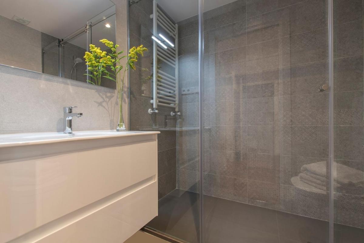 Total Access 3 Bedroom 2 Bath 6 Persons Madri
