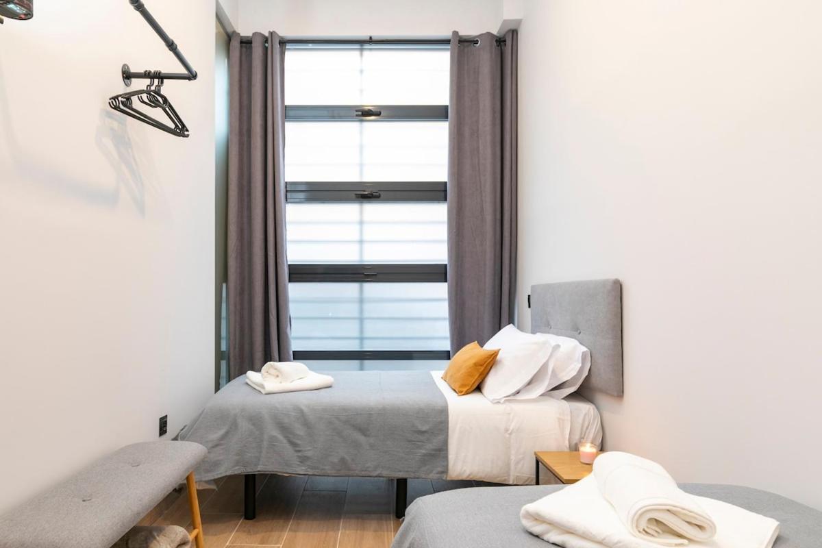 New And Spacious Loft Area Numancia * Madrid