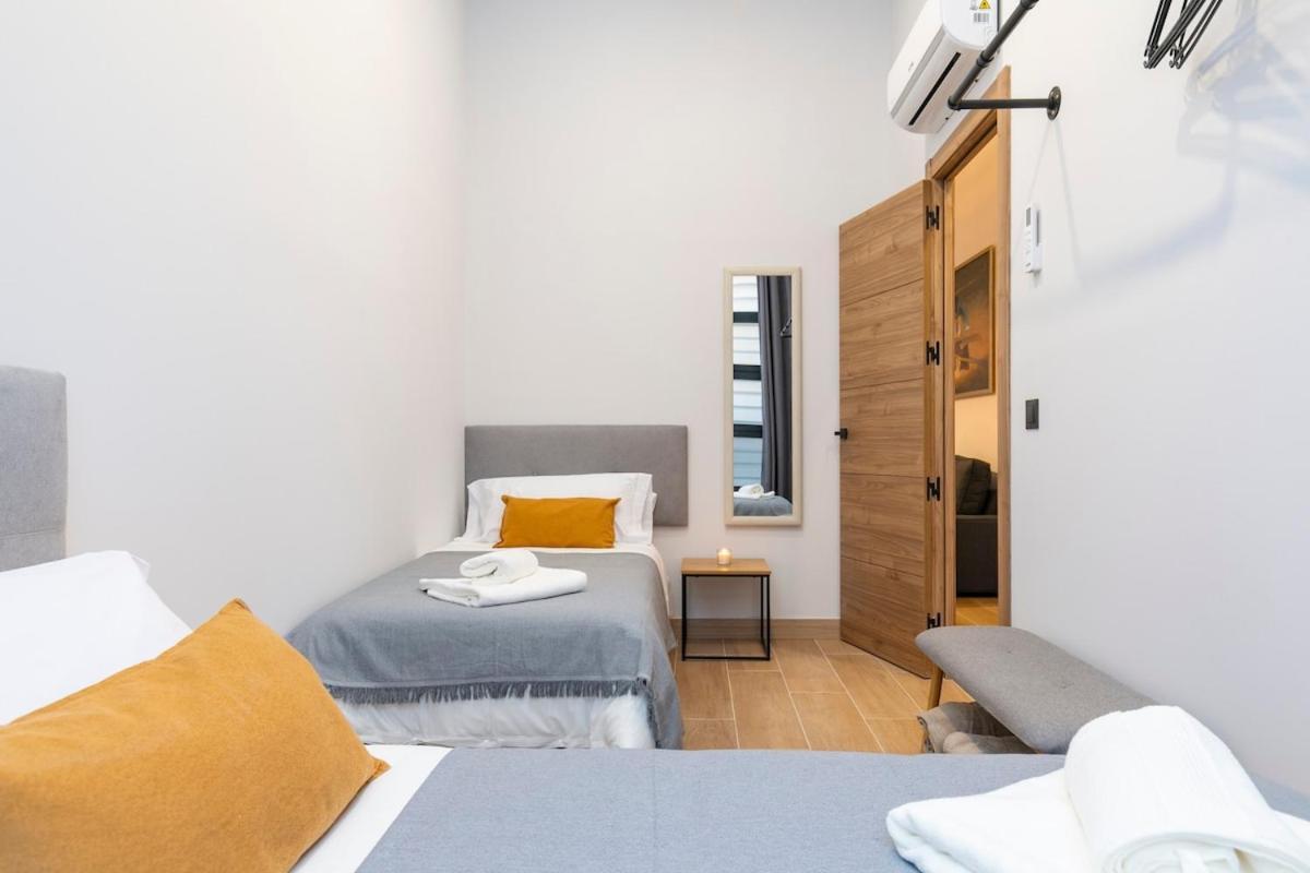 Apartment New And Spacious Loft Area Numancia Madrid