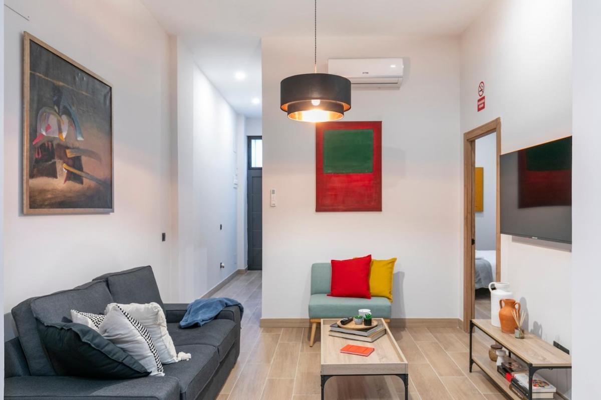 New And Spacious Loft Area Numancia