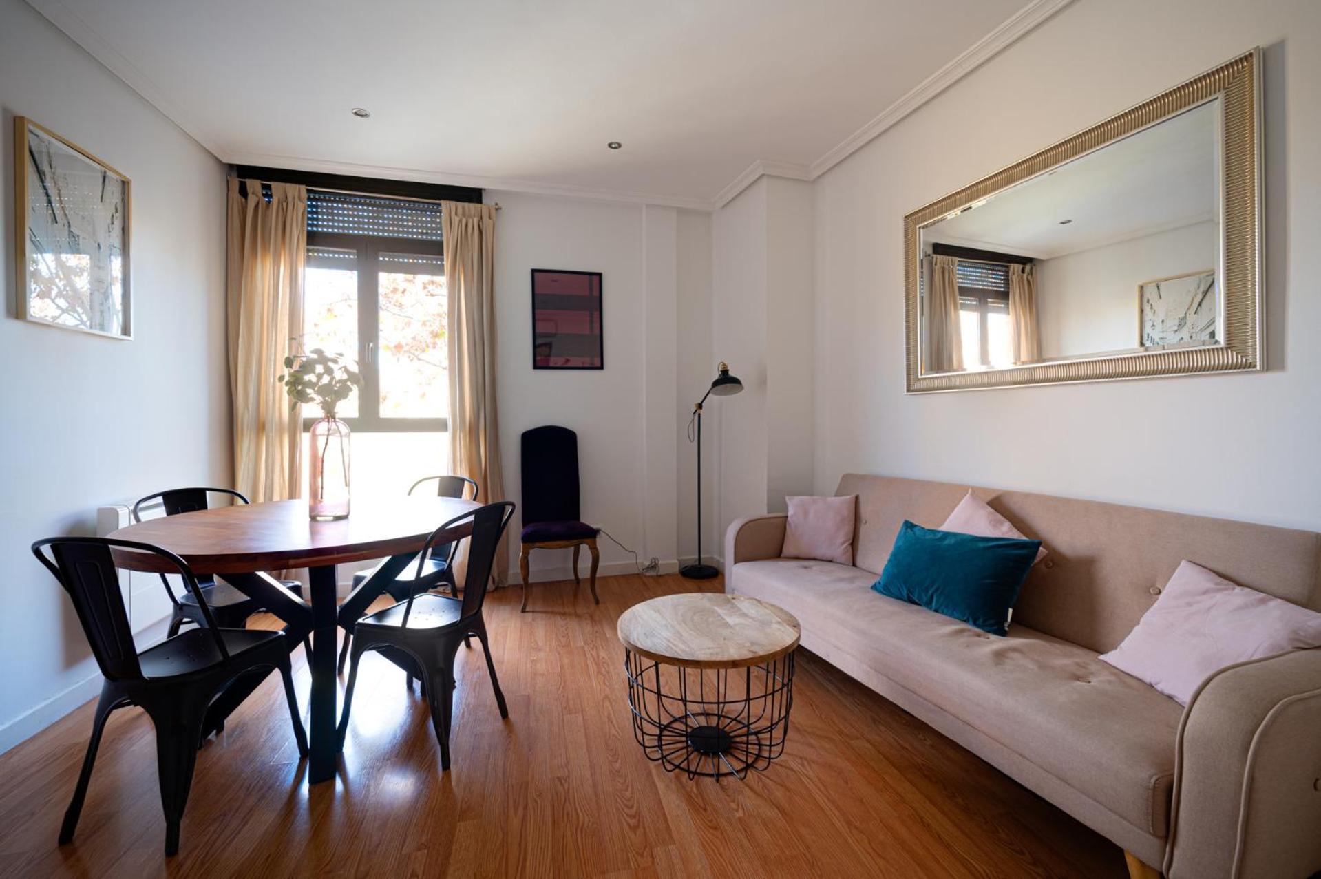 Glorieta Puerta De Toledo Apartment *
