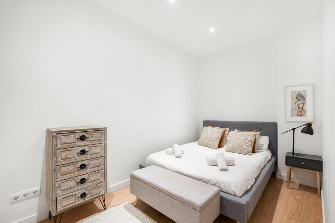 4 Bedrooms 2 Bathrooms Furnished - Salamanca - Largue - Mintystay Apartment Madrid