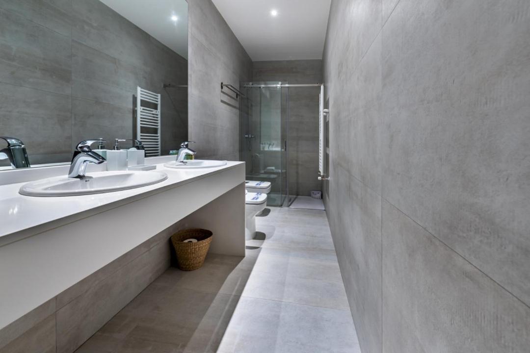 4 Bedrooms 2 Bathrooms Furnished - Salamanca - Luxurious - Mintystay Apartment Madrid