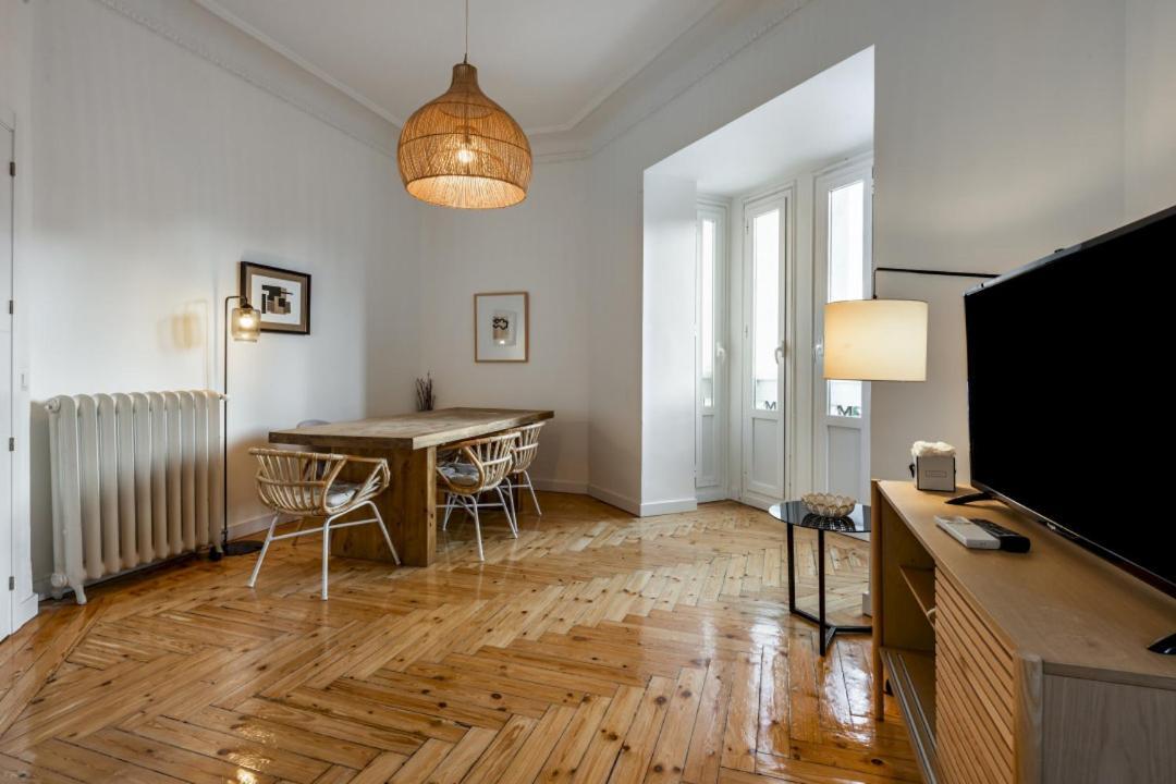 Apartment 4 Bedrooms 2 Bathrooms Furnished - Salamanca - Luxurious - Mintystay *