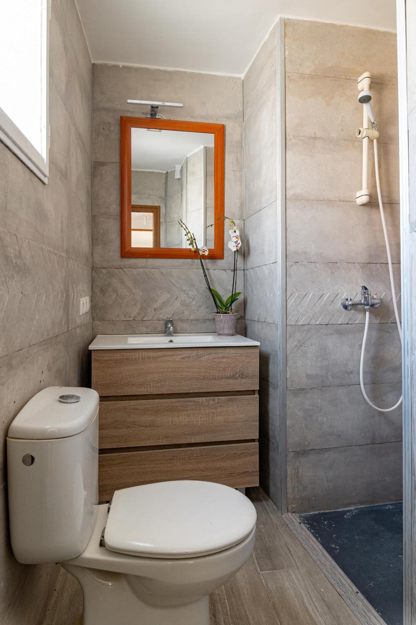 Tejado De Antigua Fabrica Industrial En Acacias Apartamento *