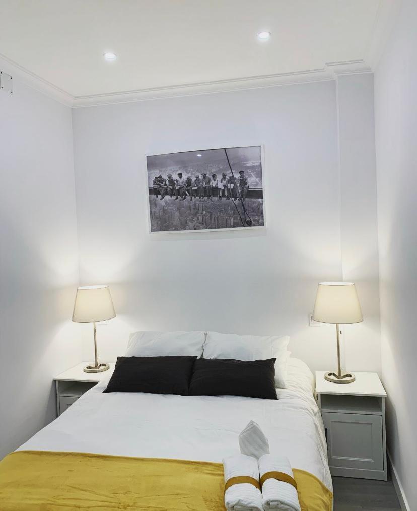 Modern I In Apartment *