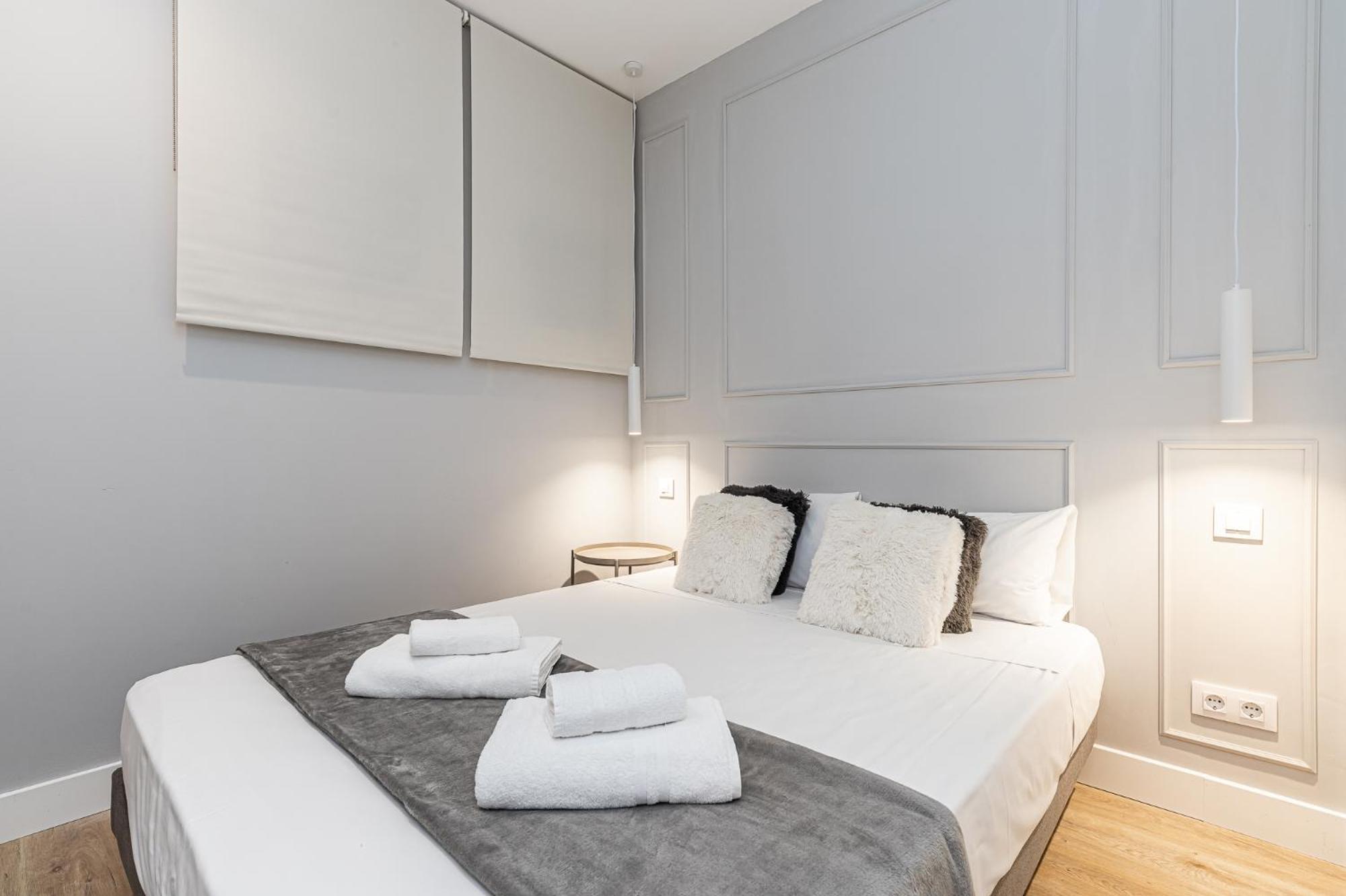 Waou Essence Iii La Latina Madrid