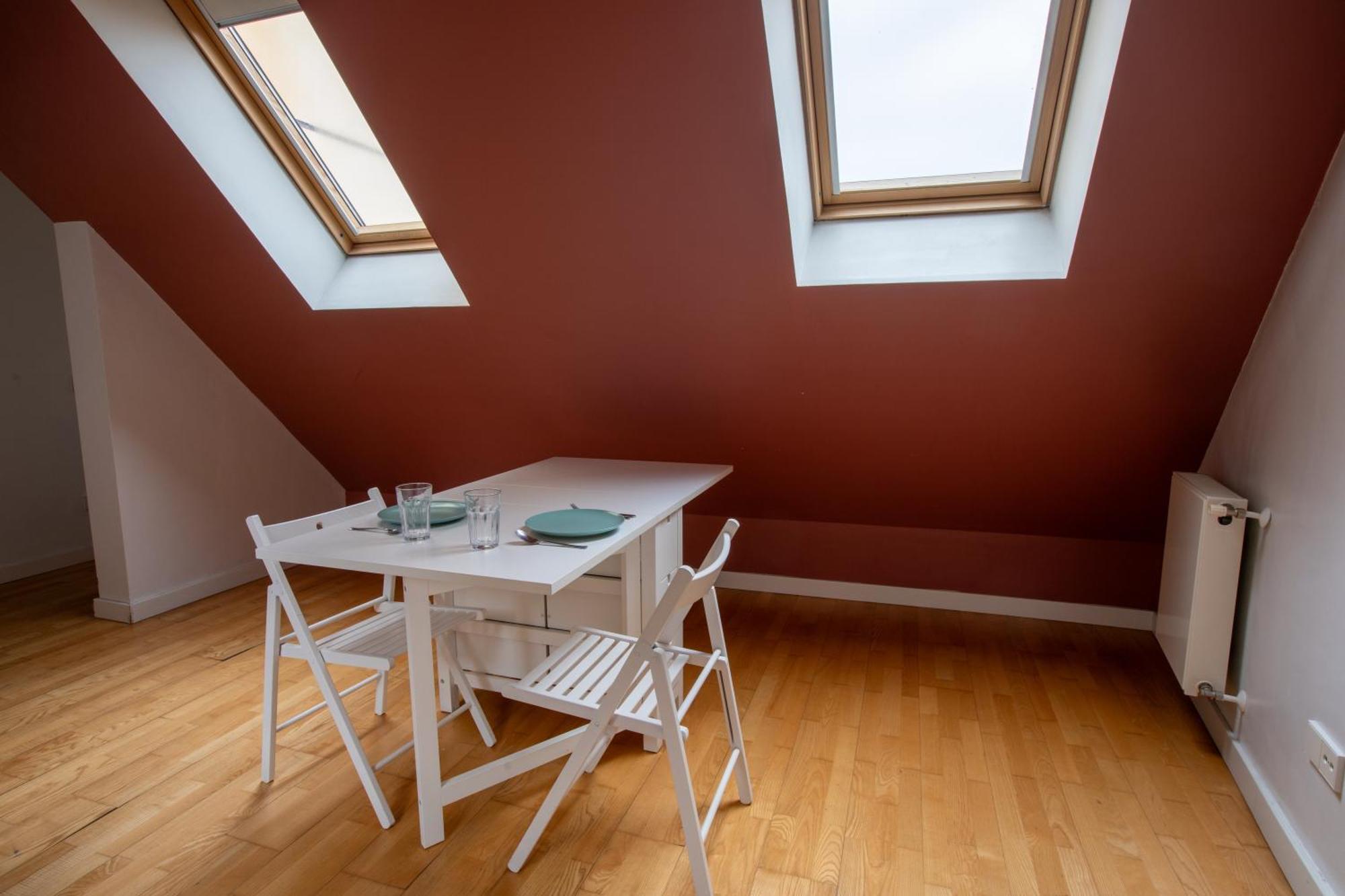 Cozy Modern In Madri