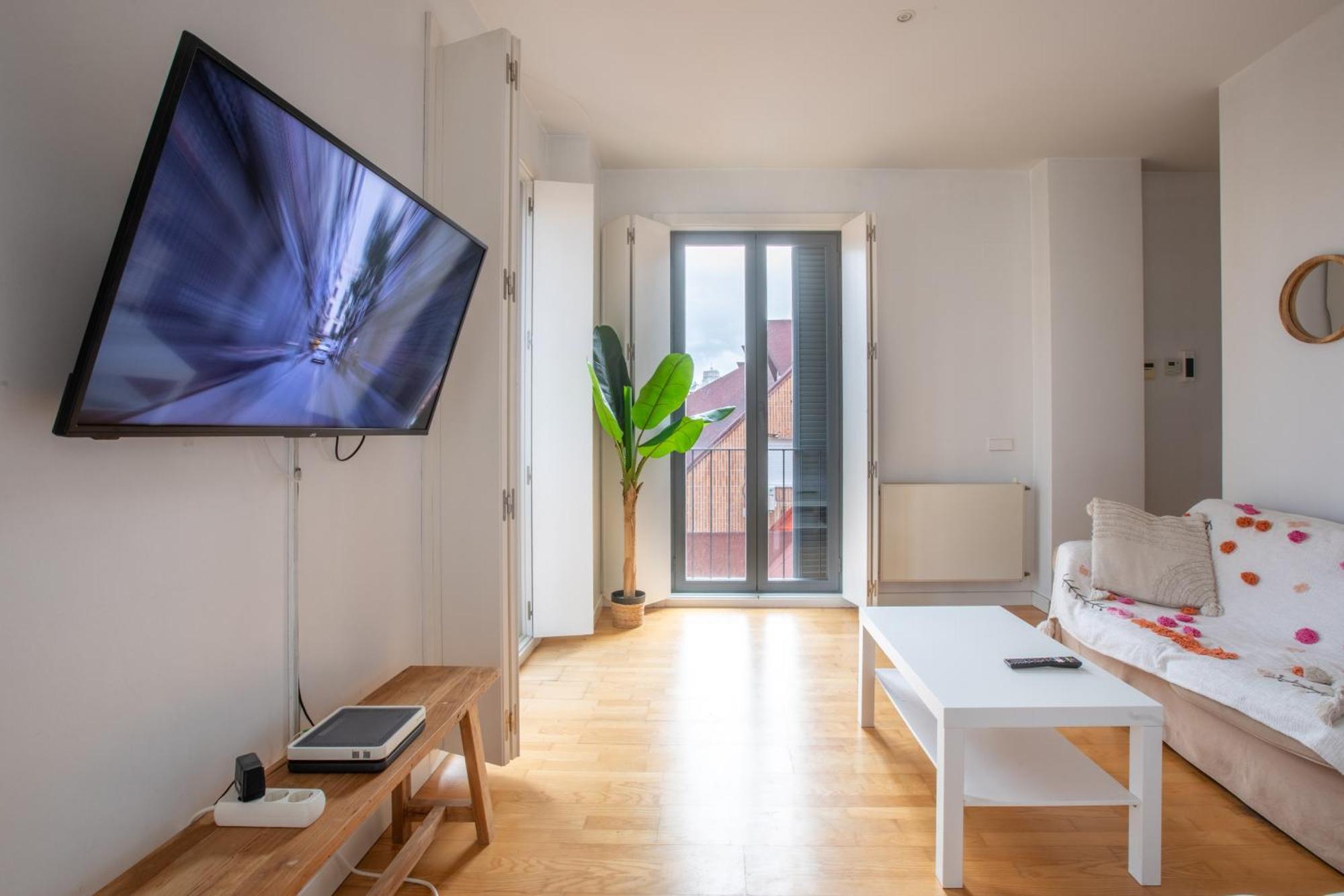 Cozy Modern In * Madri