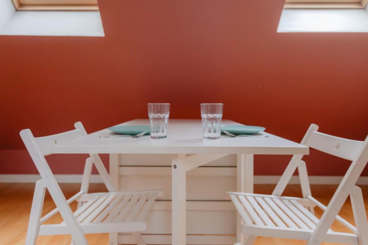 Cozy Modern In Apartamento Madri