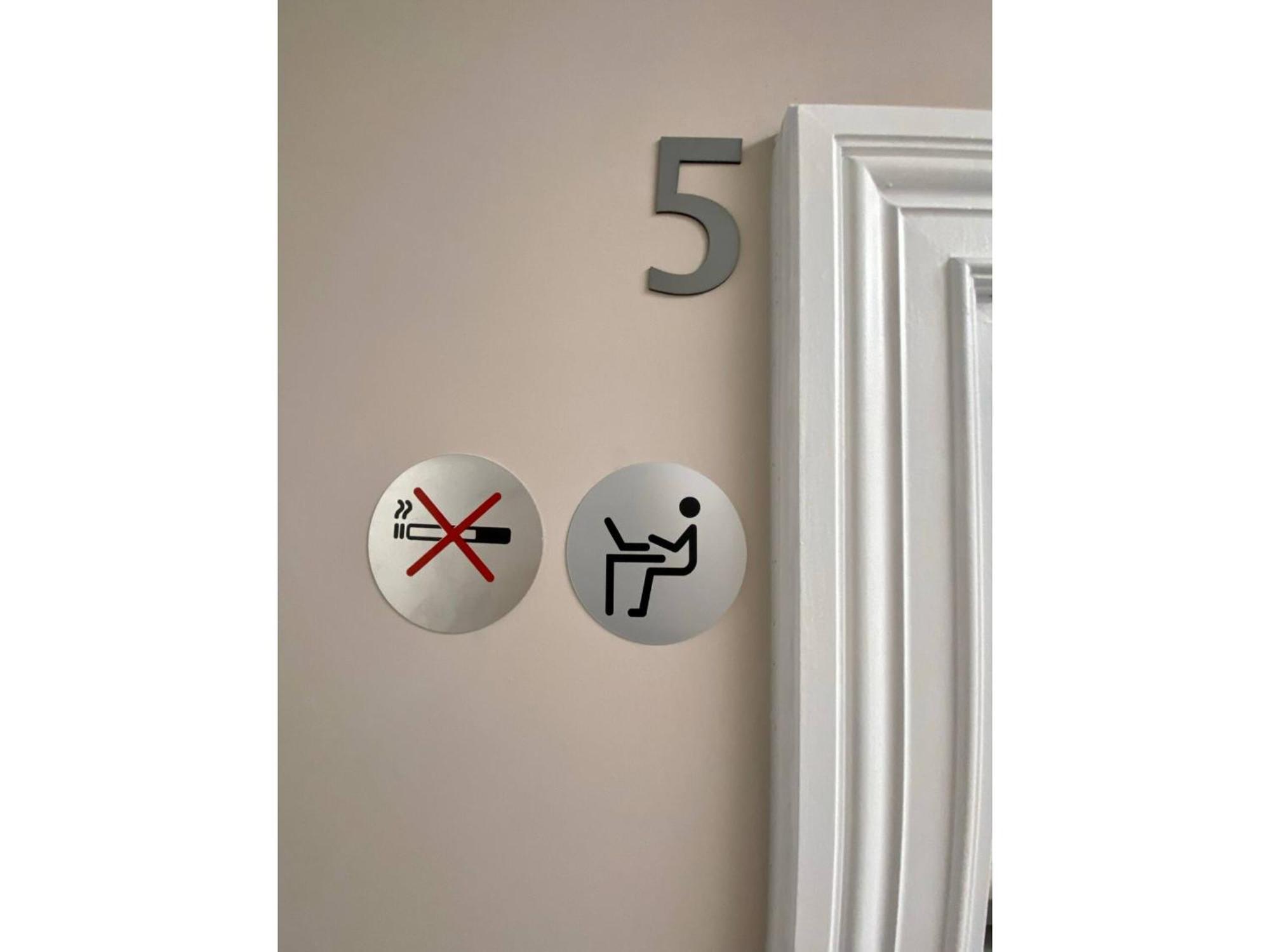 Comfortable For 2 People - 1 * Madrid