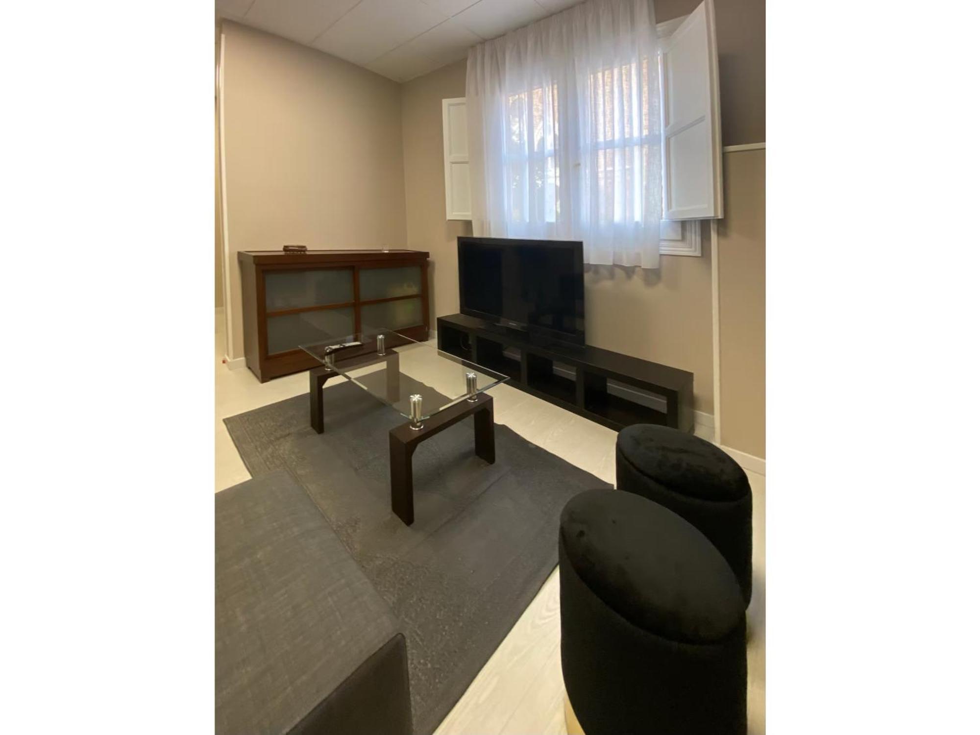 Comfortable For 2 People - 1 Madrid