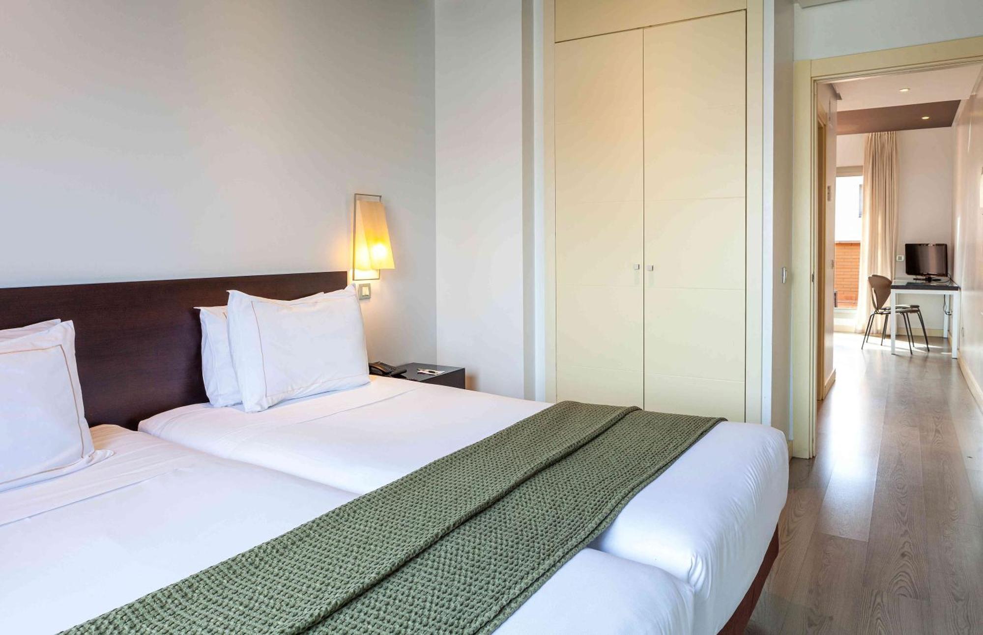 Lejlighedshotel Viena Plaza De Espana 3*