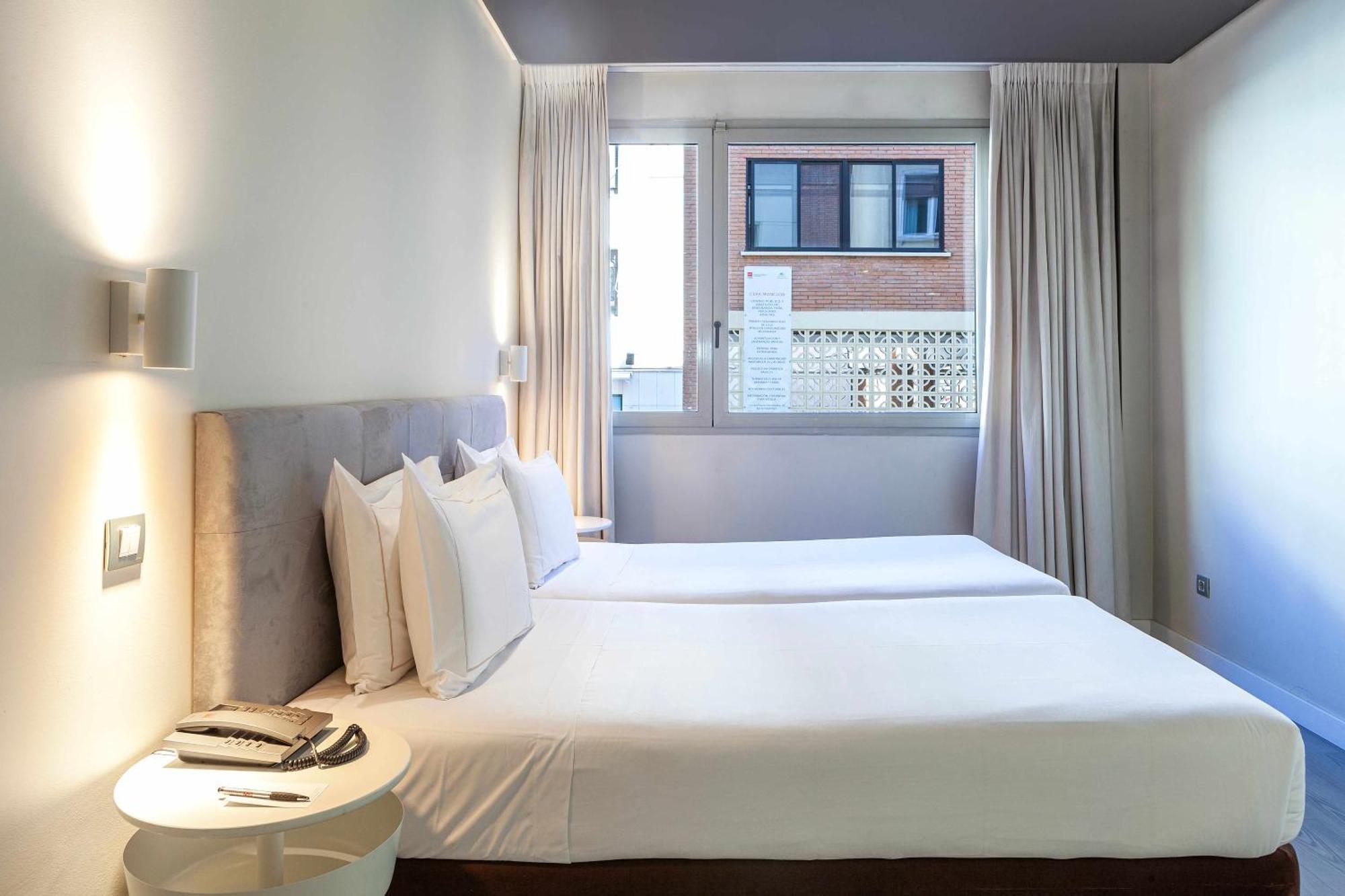 Viena Plaza De Espana Lejlighedshotel 3*