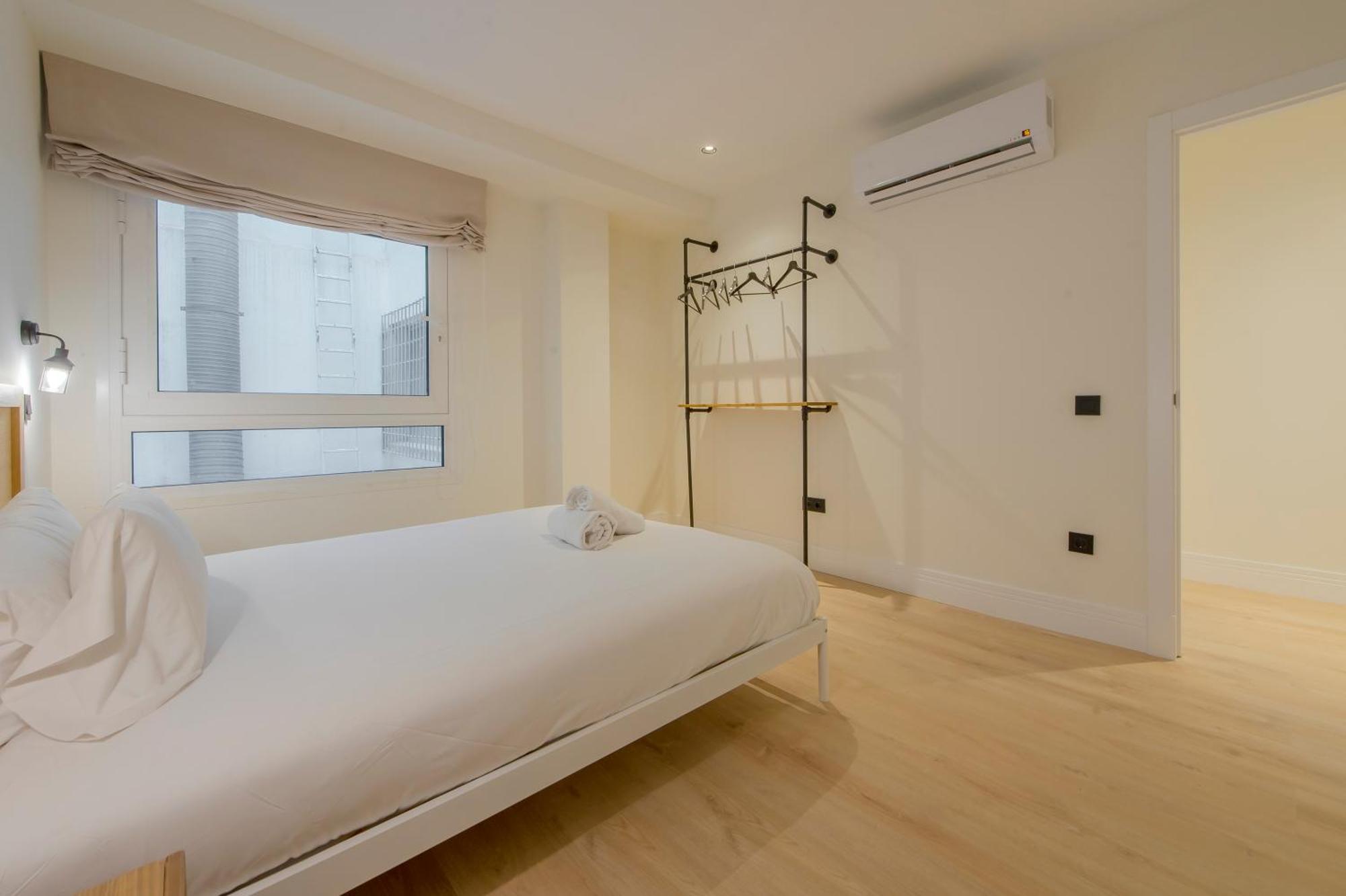 Malasana Calida 4, Ven A San Bernardo 20 E3 * Madrid