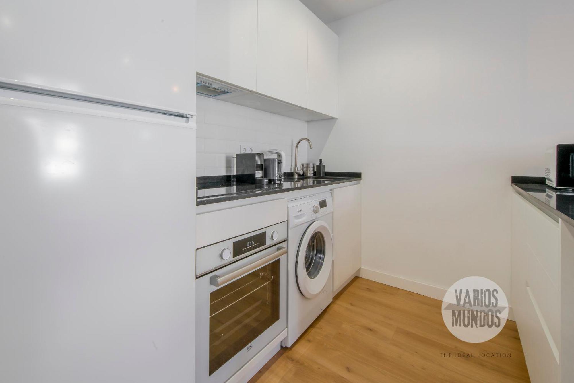 Apartment Elegancia Con Parking 4, Vive La Latina *