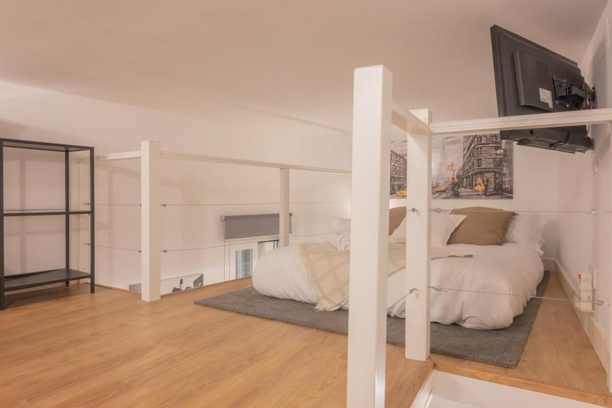 Modern, Temporary, And Practical In Chamberi Var12 Madrid