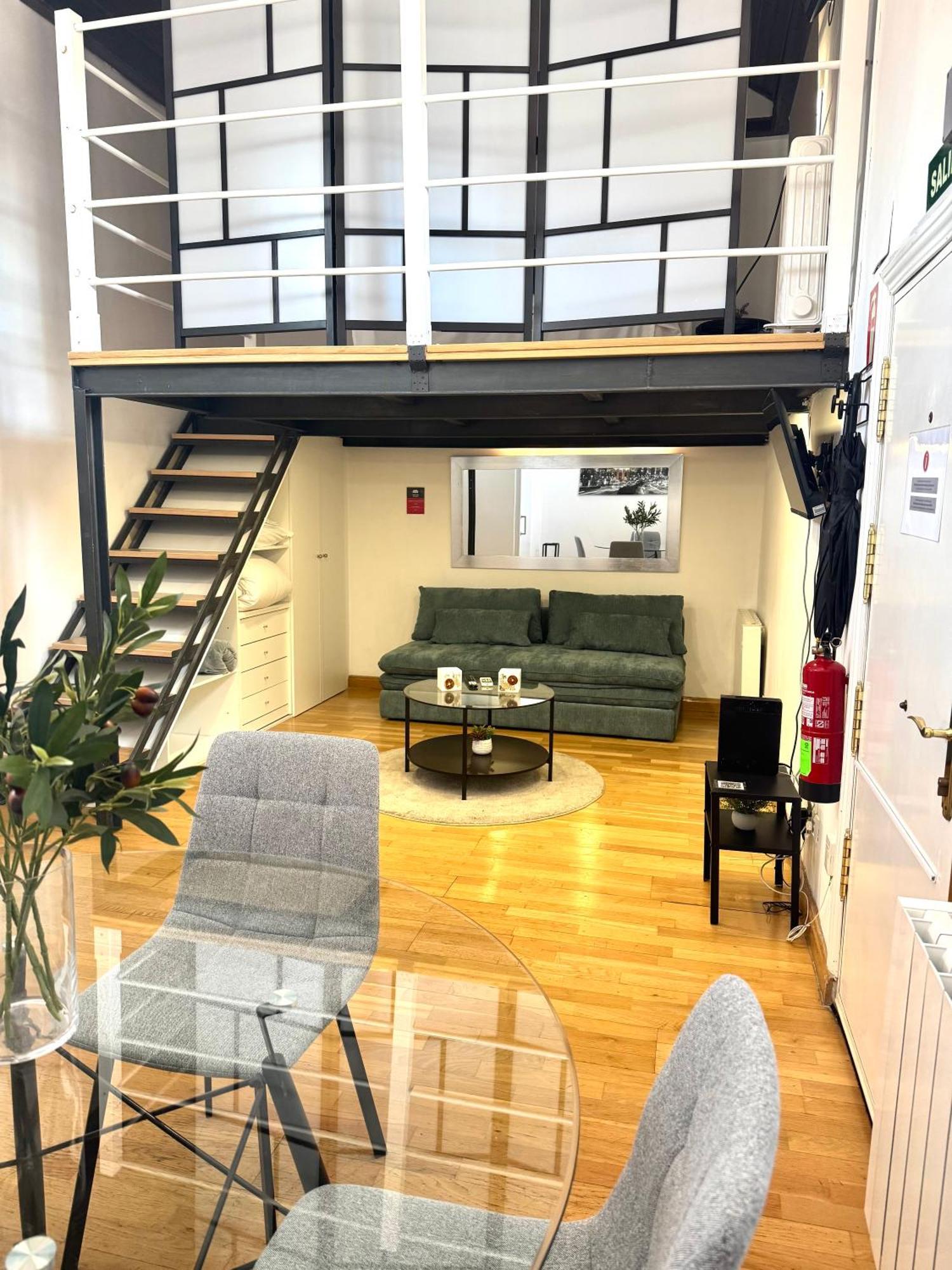 Fuencarral Apartment