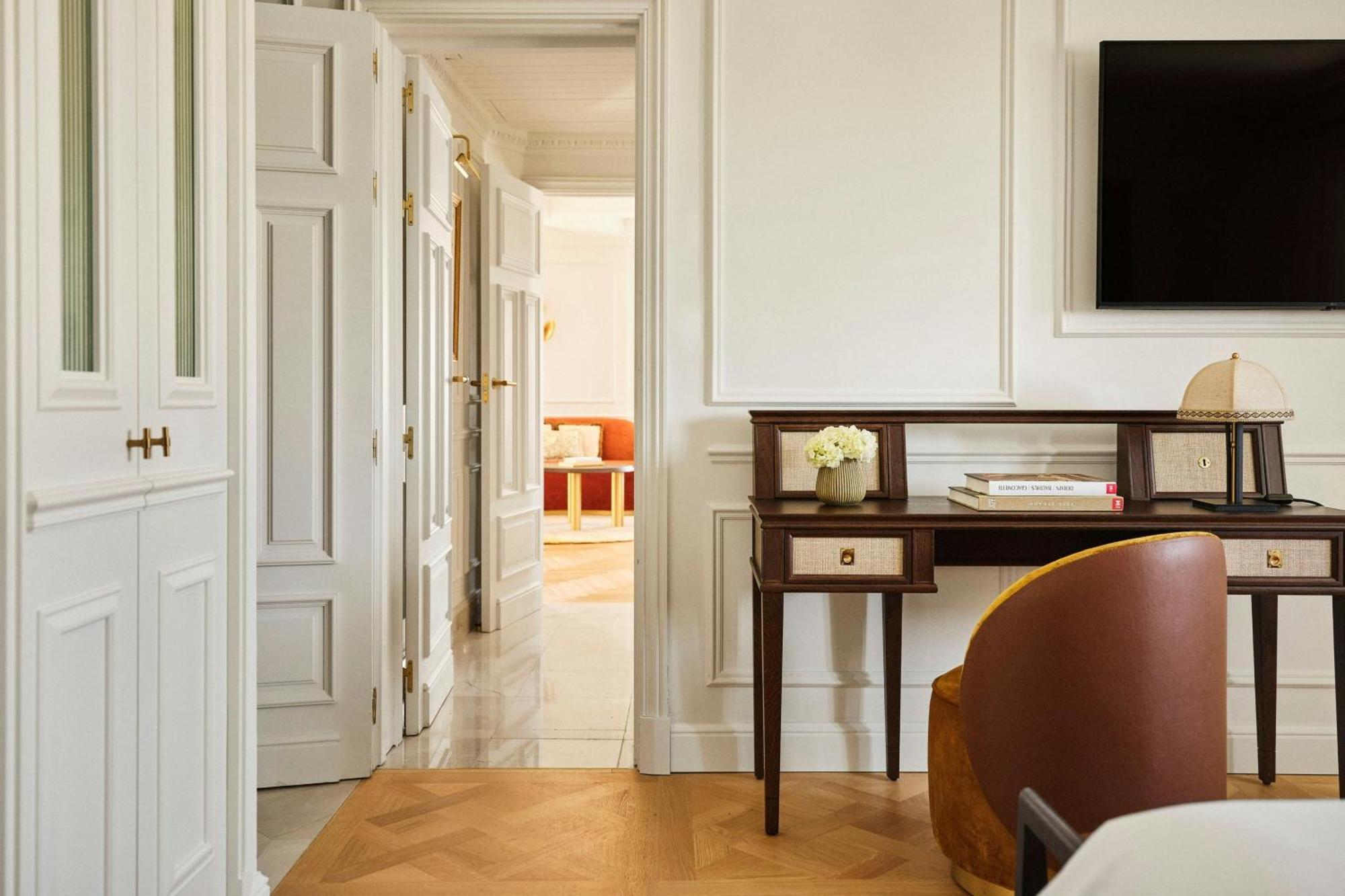 Hotel The Palace, A Luxury Collection Hotel,