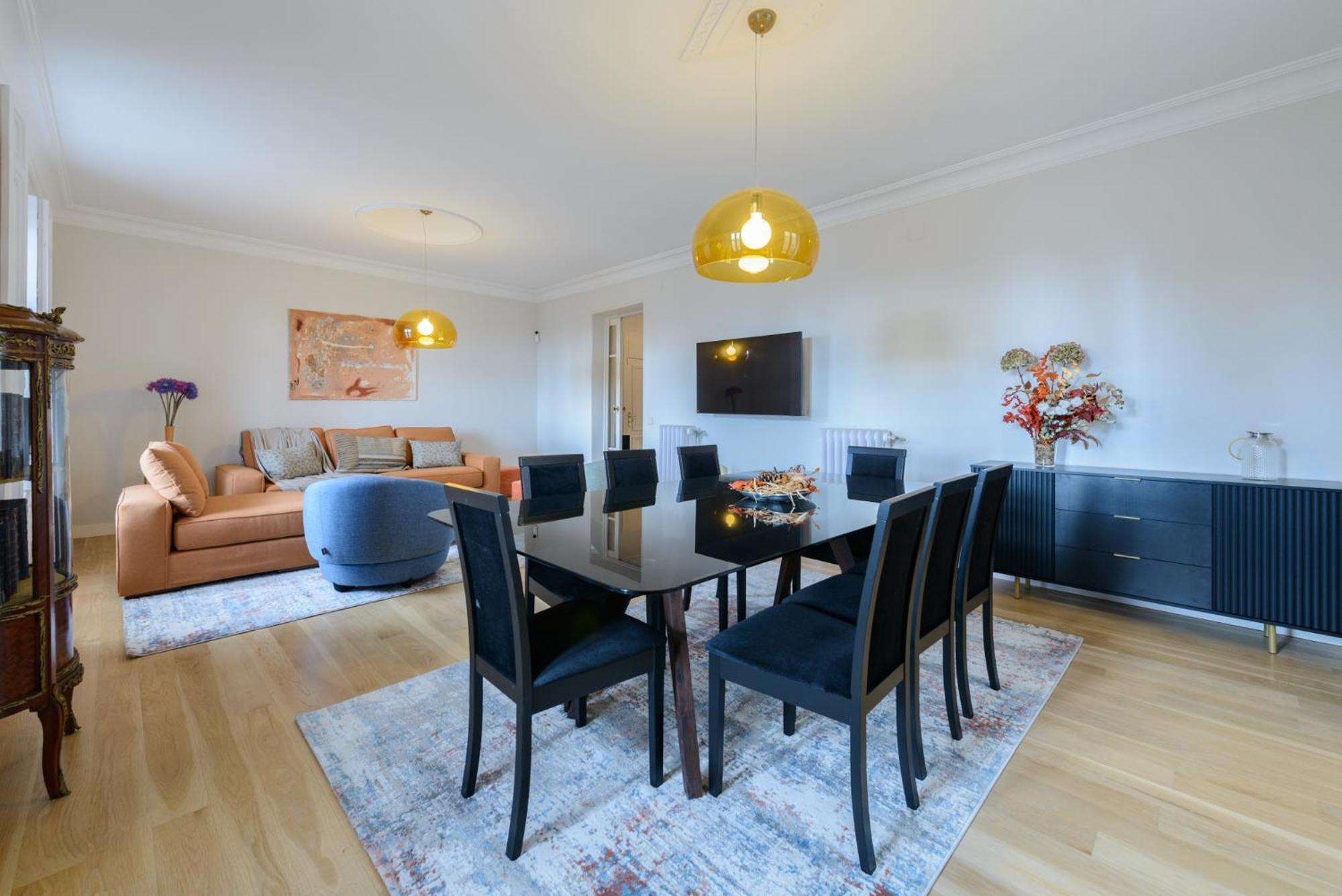 170m2 Muy Amplio Y Lujoso- 1 Min Plaza Mayor Apartment