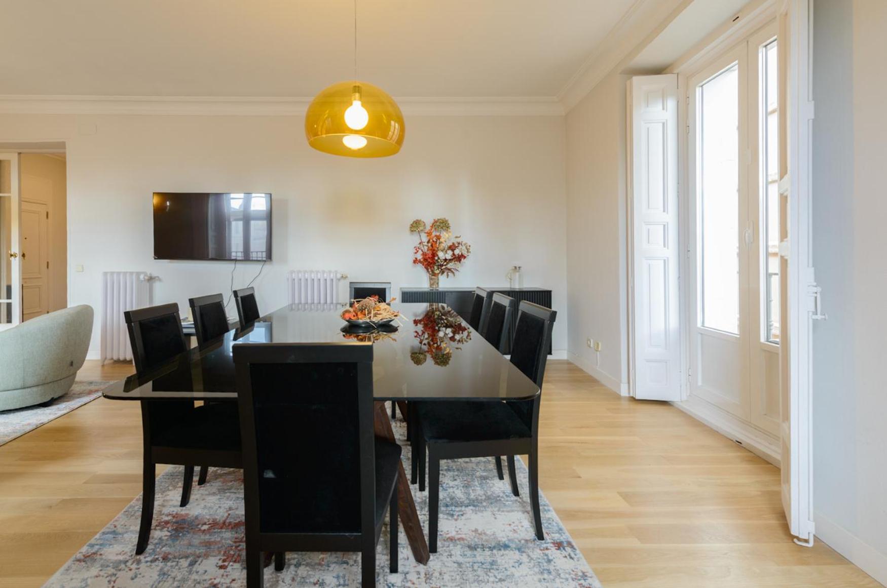 170m2 Muy Amplio Y Lujoso- 1 Min Plaza Mayor Apartment